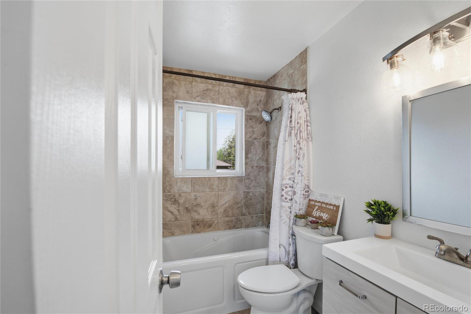 MLS Image #15 for 580 w 79th place,denver, Colorado