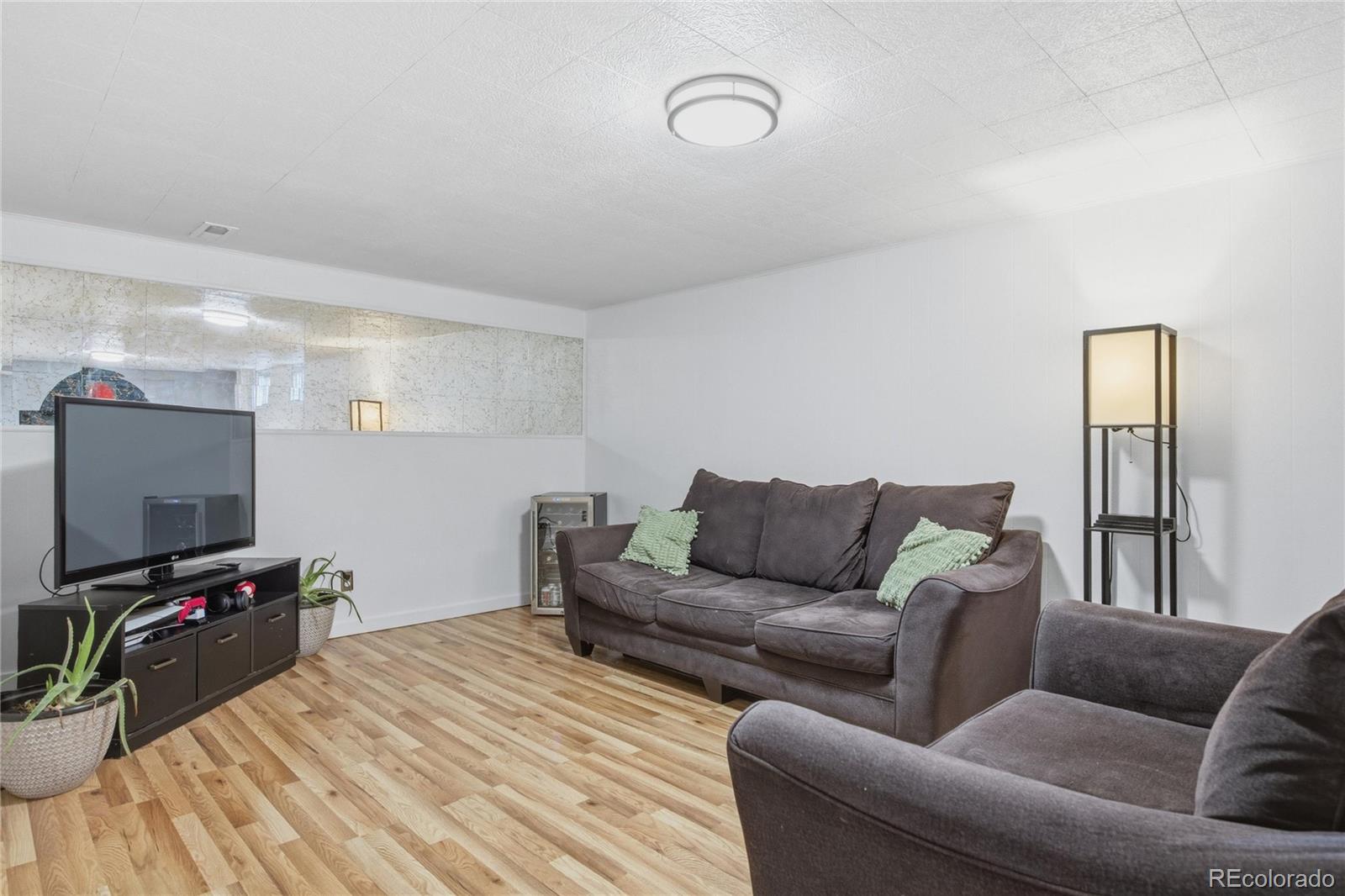 MLS Image #18 for 580 w 79th place,denver, Colorado