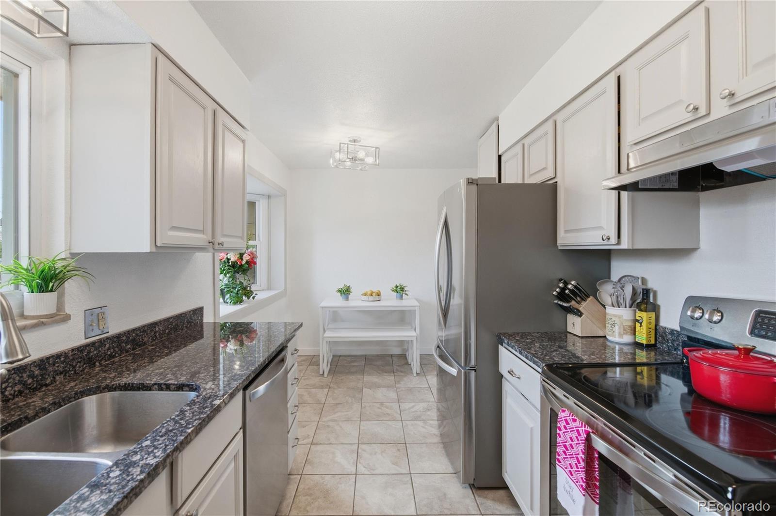 MLS Image #8 for 580 w 79th place,denver, Colorado
