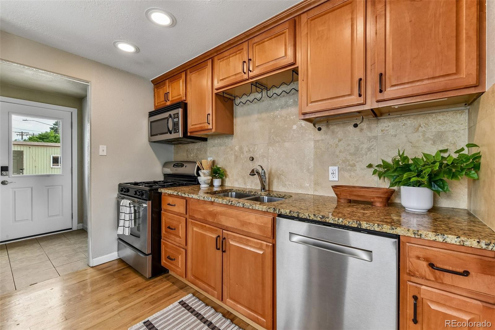 MLS Image #11 for 6930 w 54th avenue,arvada, Colorado