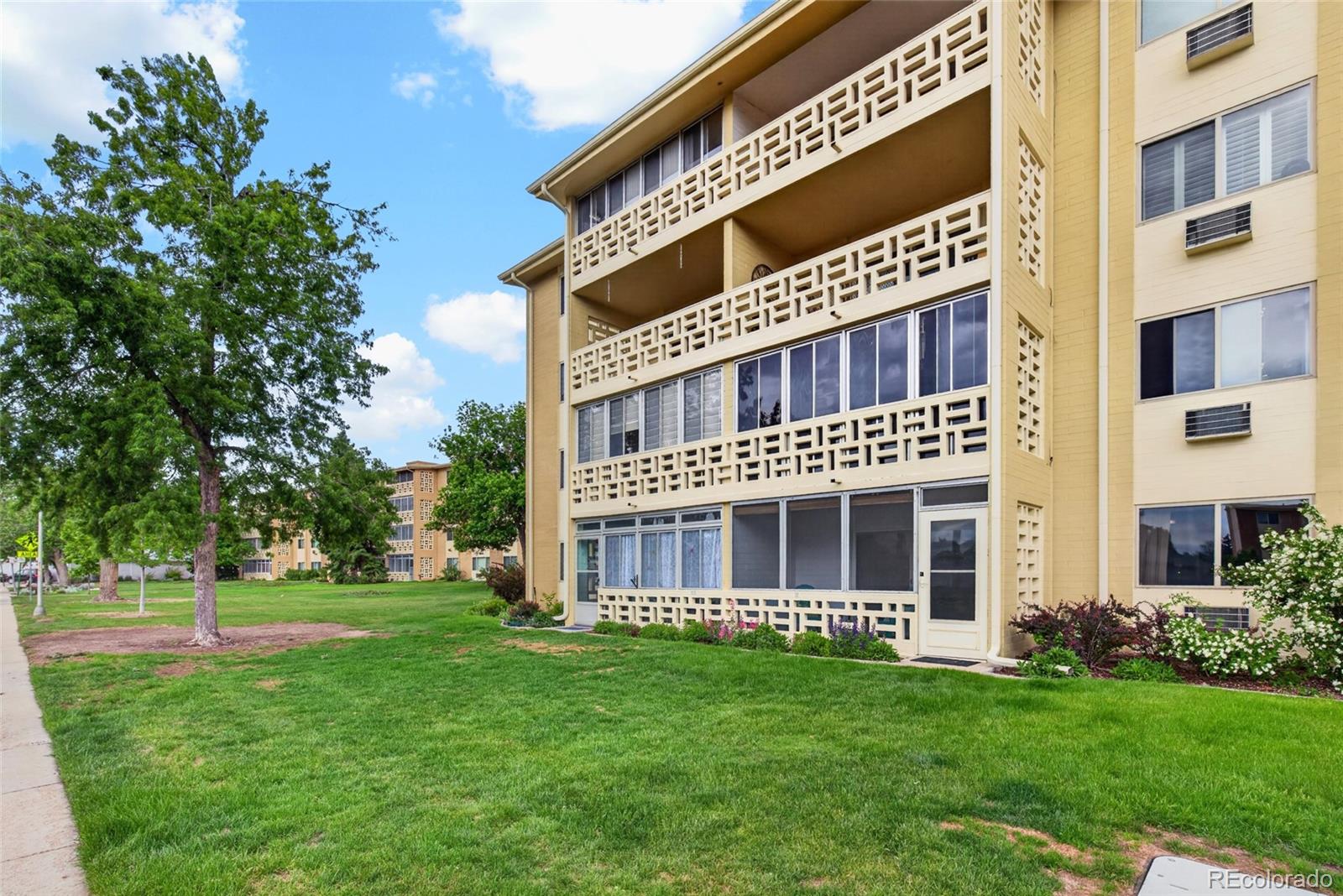 MLS Image #32 for 695 s alton way,denver, Colorado