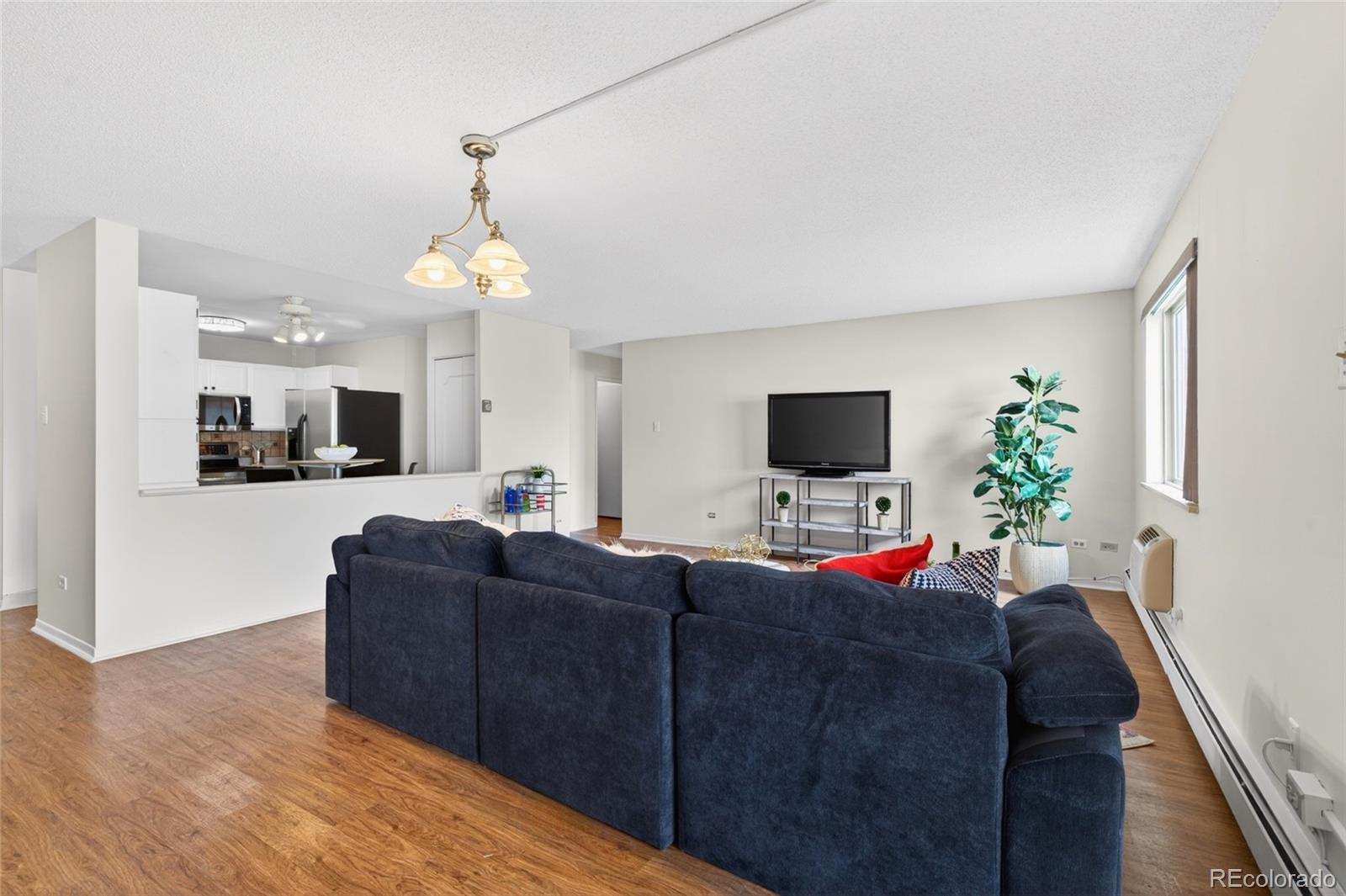 MLS Image #6 for 695 s alton way,denver, Colorado