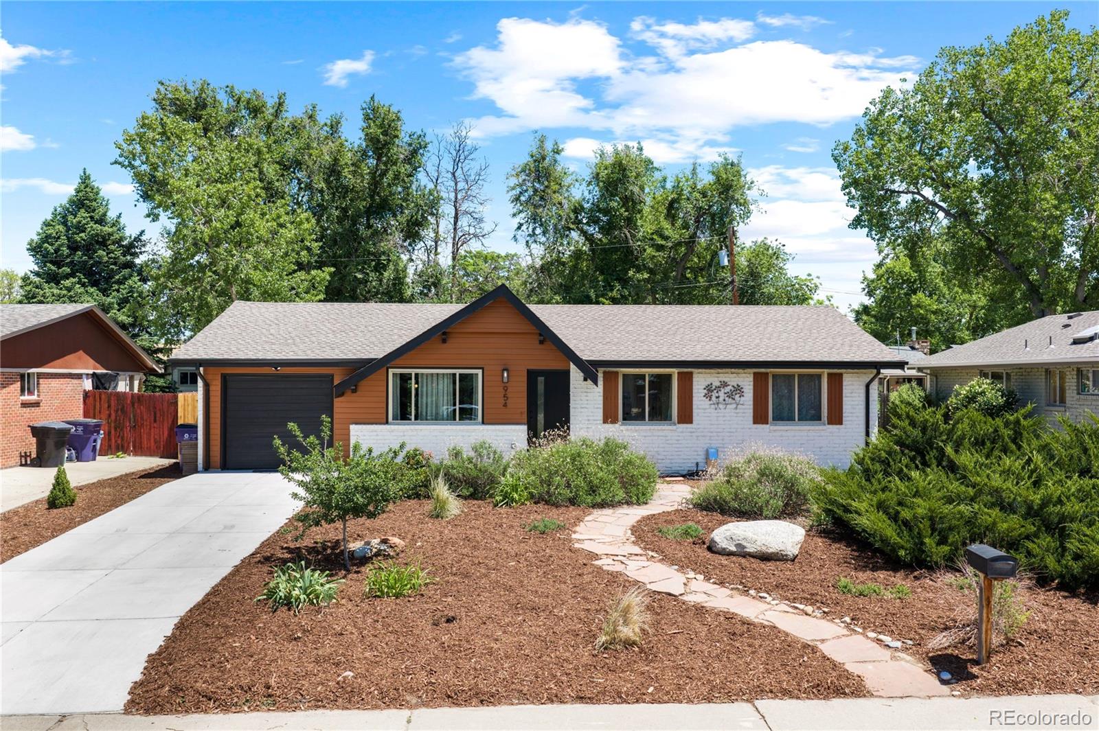MLS Image #1 for 954 s ivy street,denver, Colorado