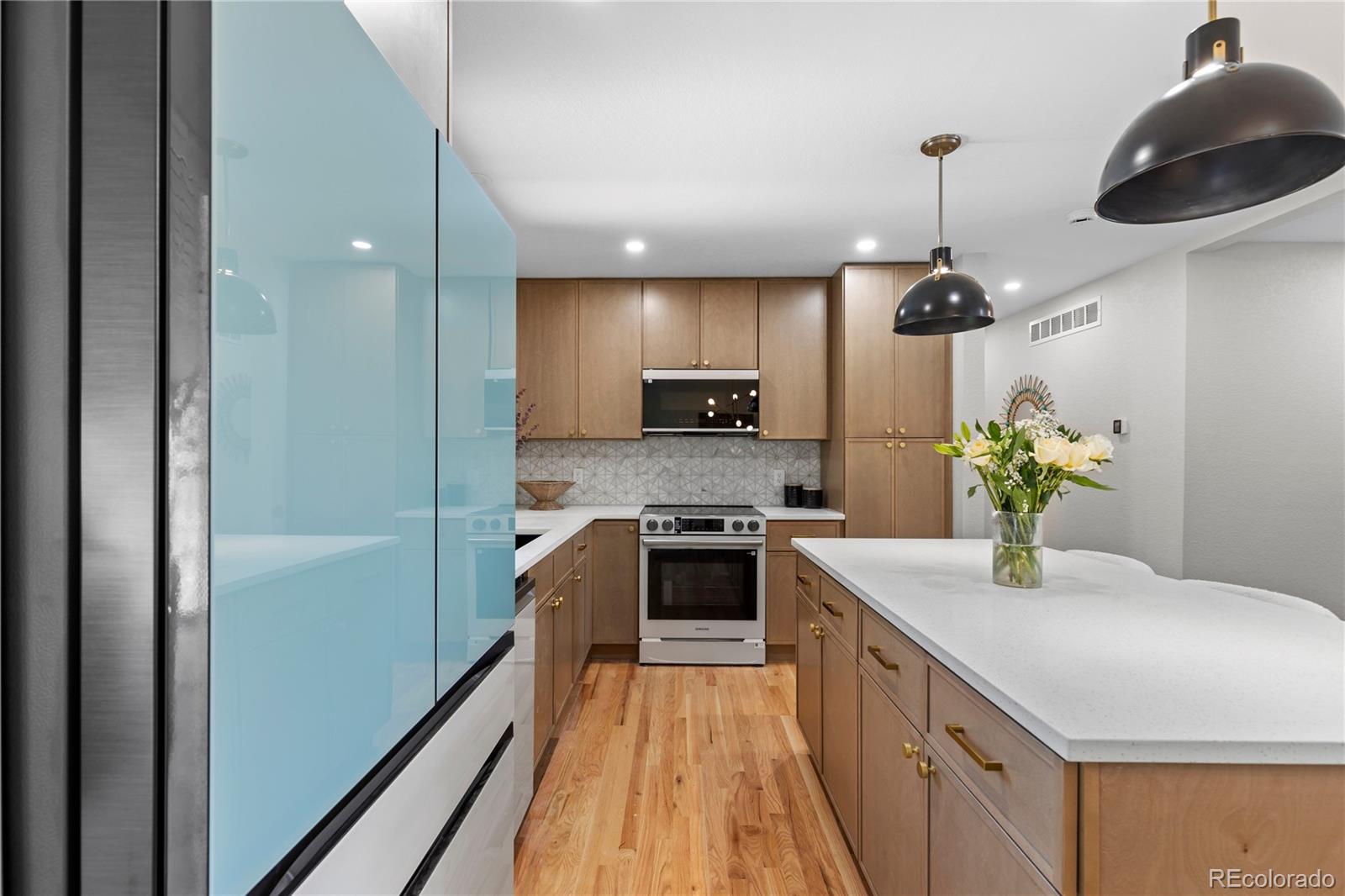 MLS Image #28 for 954 s ivy street,denver, Colorado
