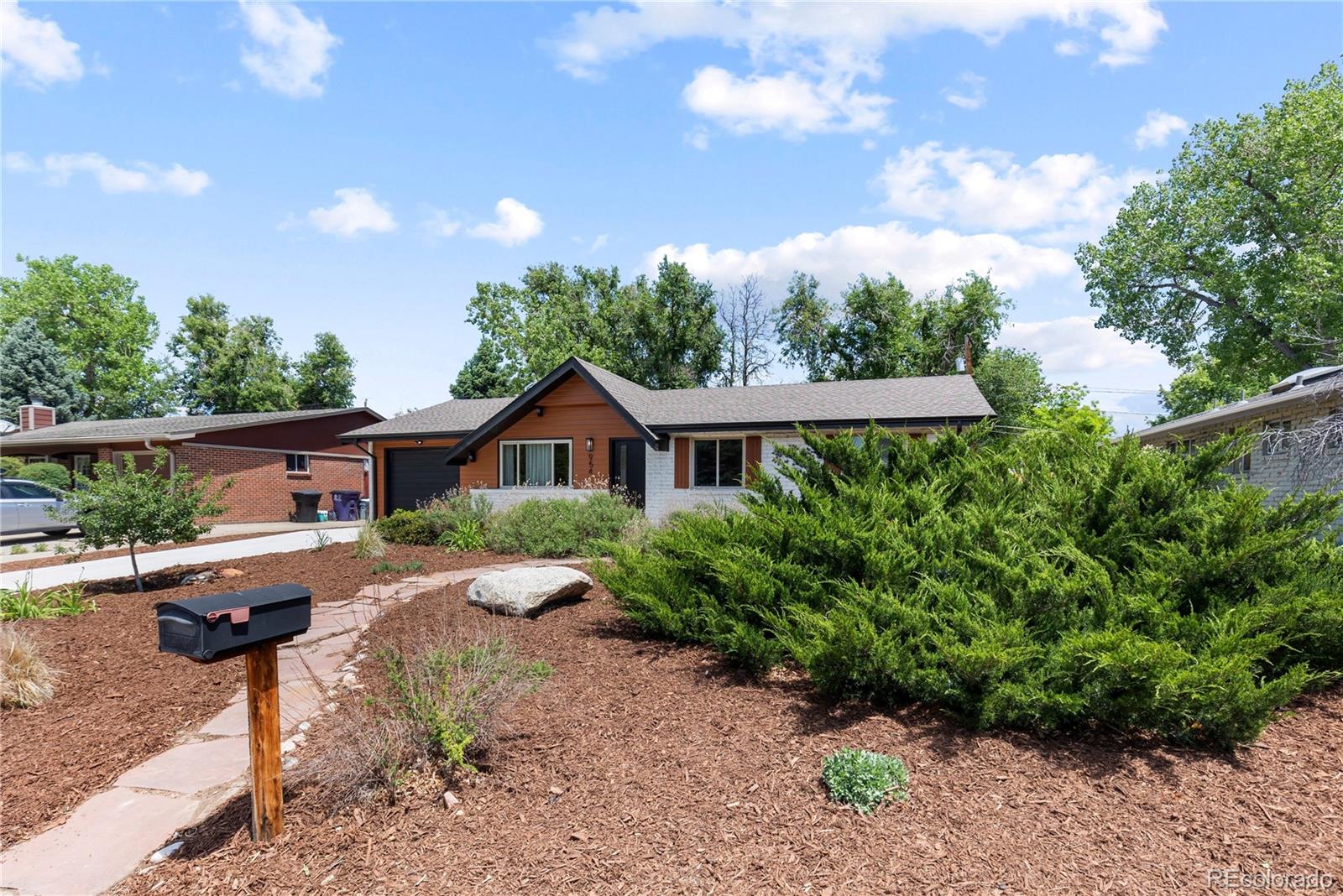 MLS Image #5 for 954 s ivy street,denver, Colorado
