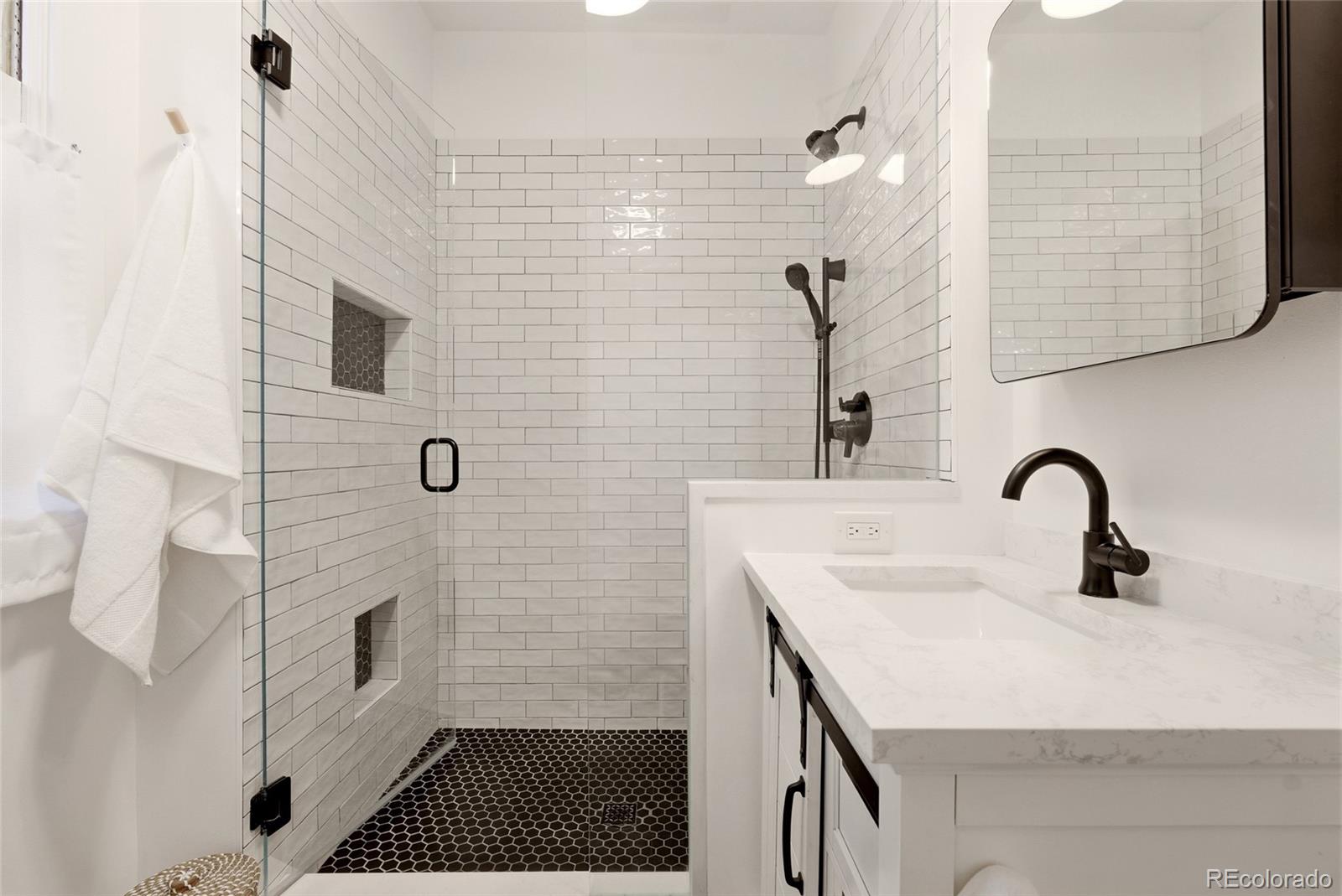 MLS Image #10 for 1063 s clarkson street,denver, Colorado