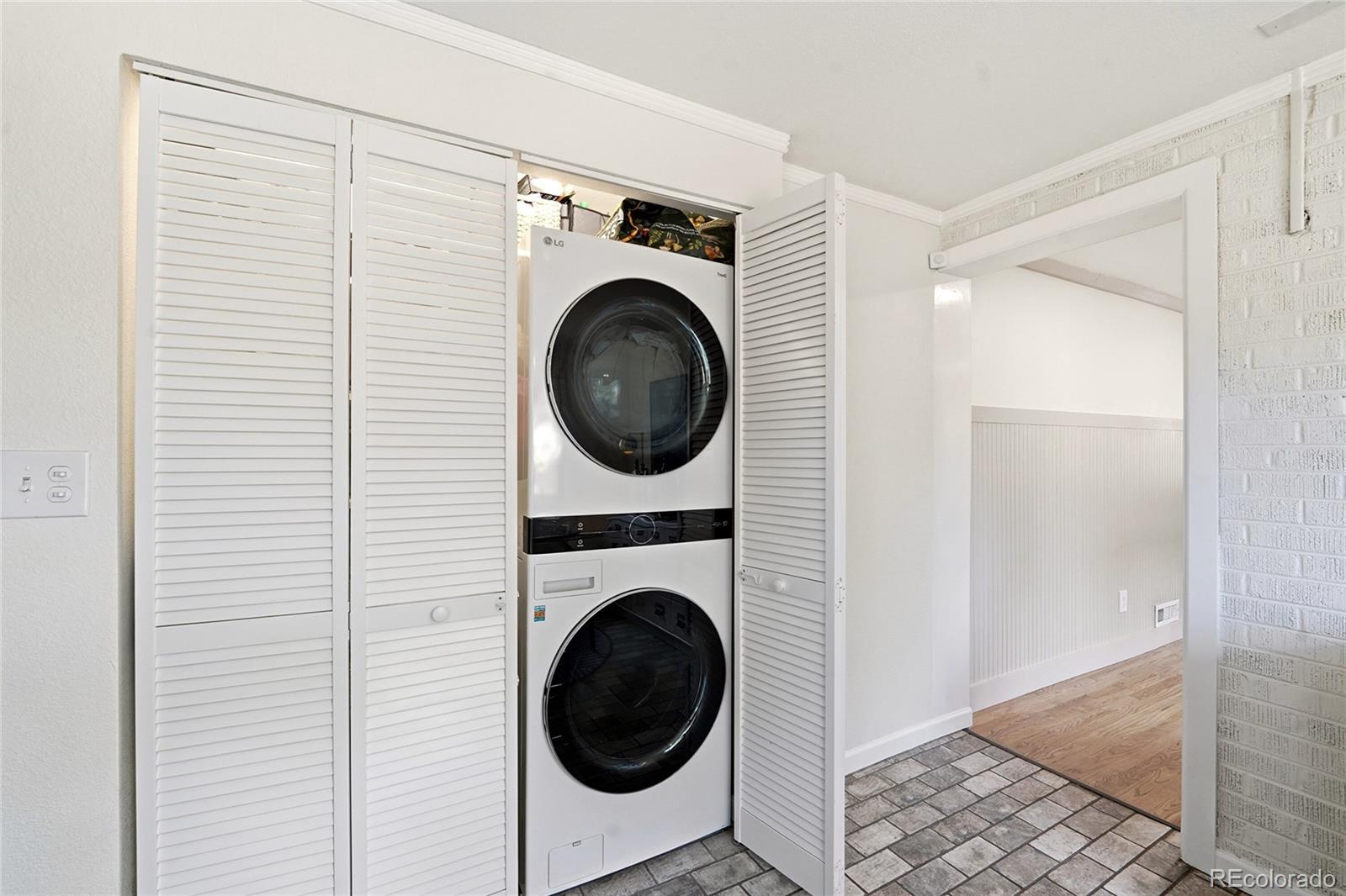 MLS Image #13 for 3030  sheridan boulevard,denver, Colorado