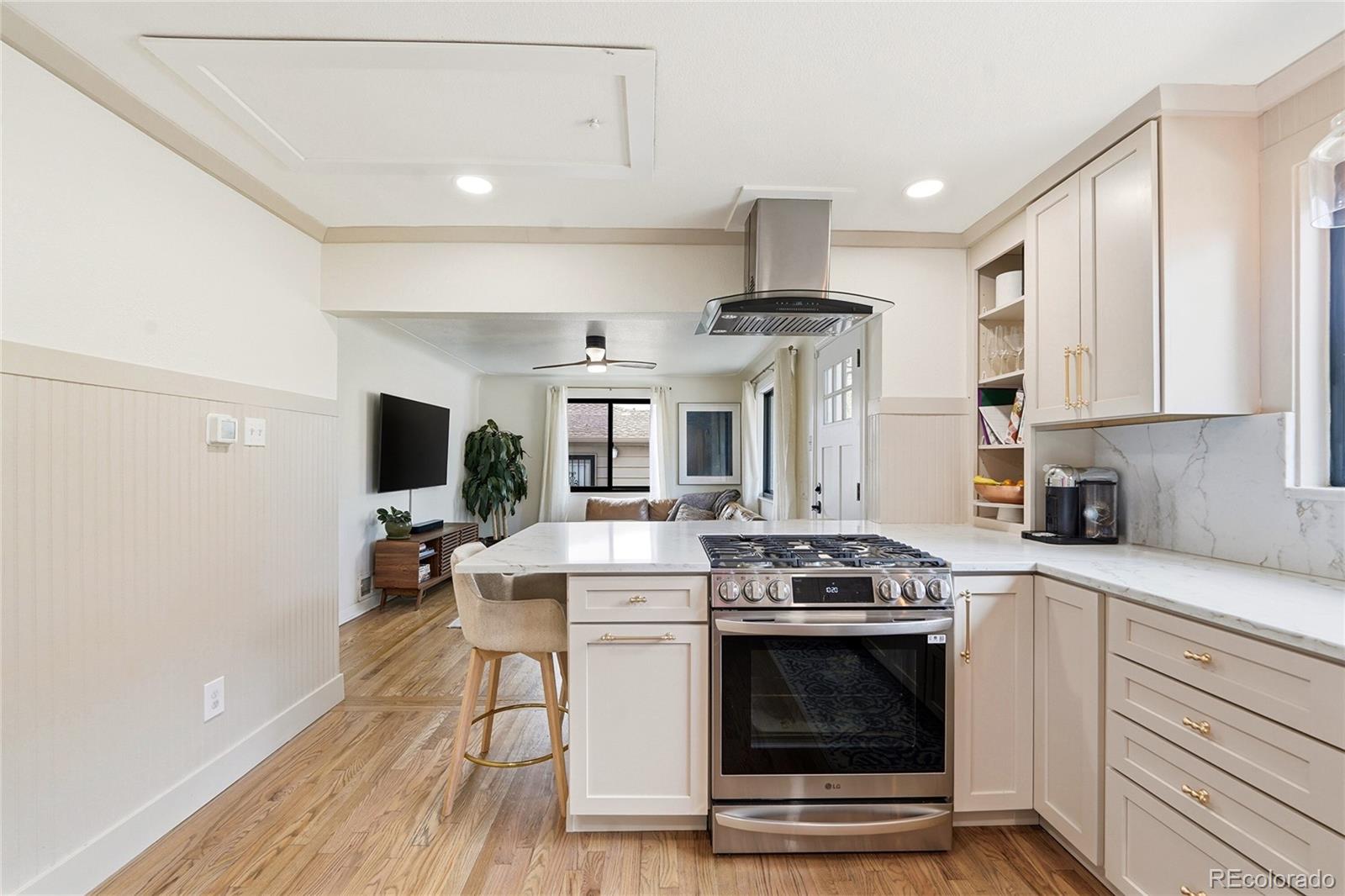 MLS Image #14 for 3030  sheridan boulevard,denver, Colorado