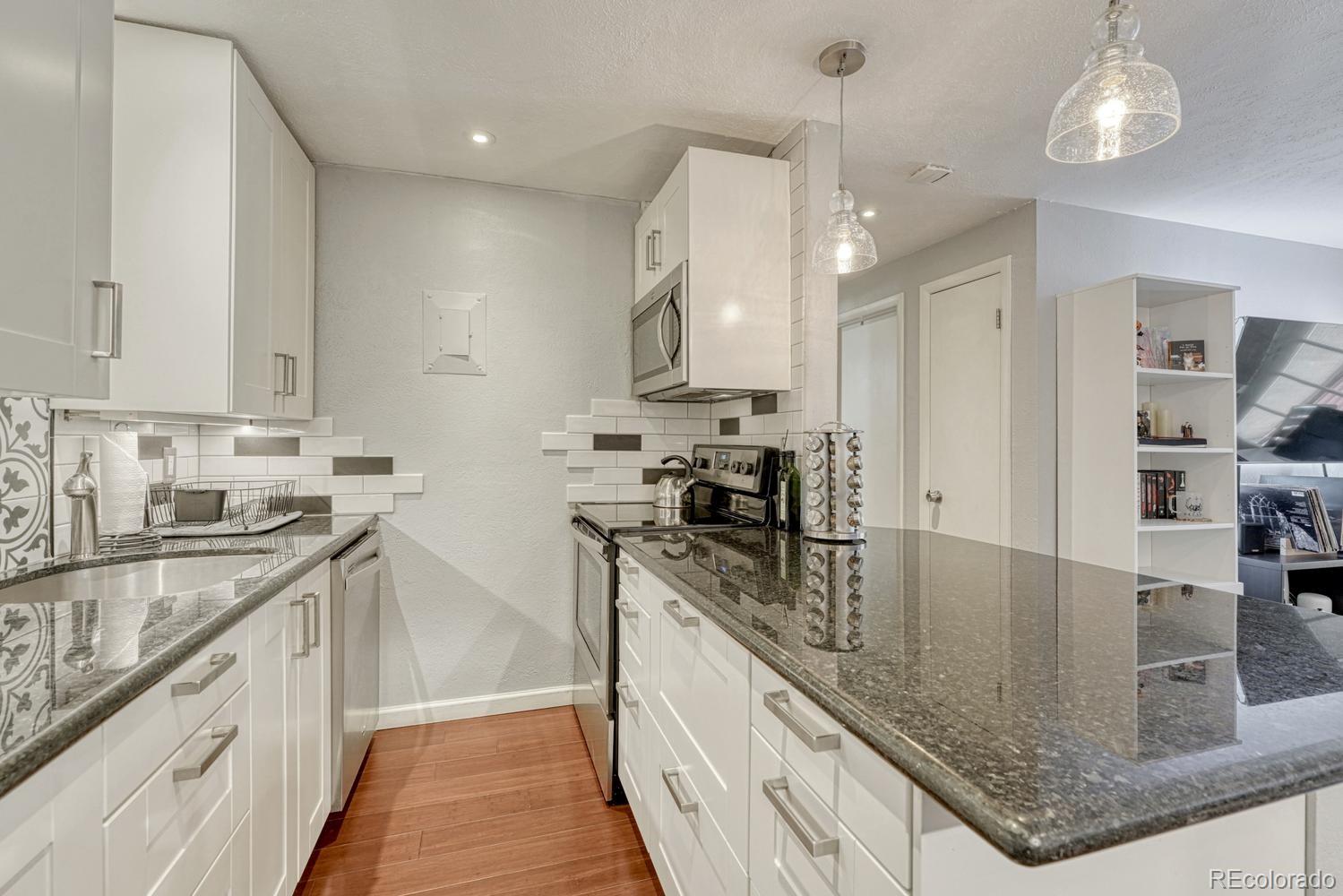 MLS Image #10 for 625 n pennsylvania street,denver, Colorado
