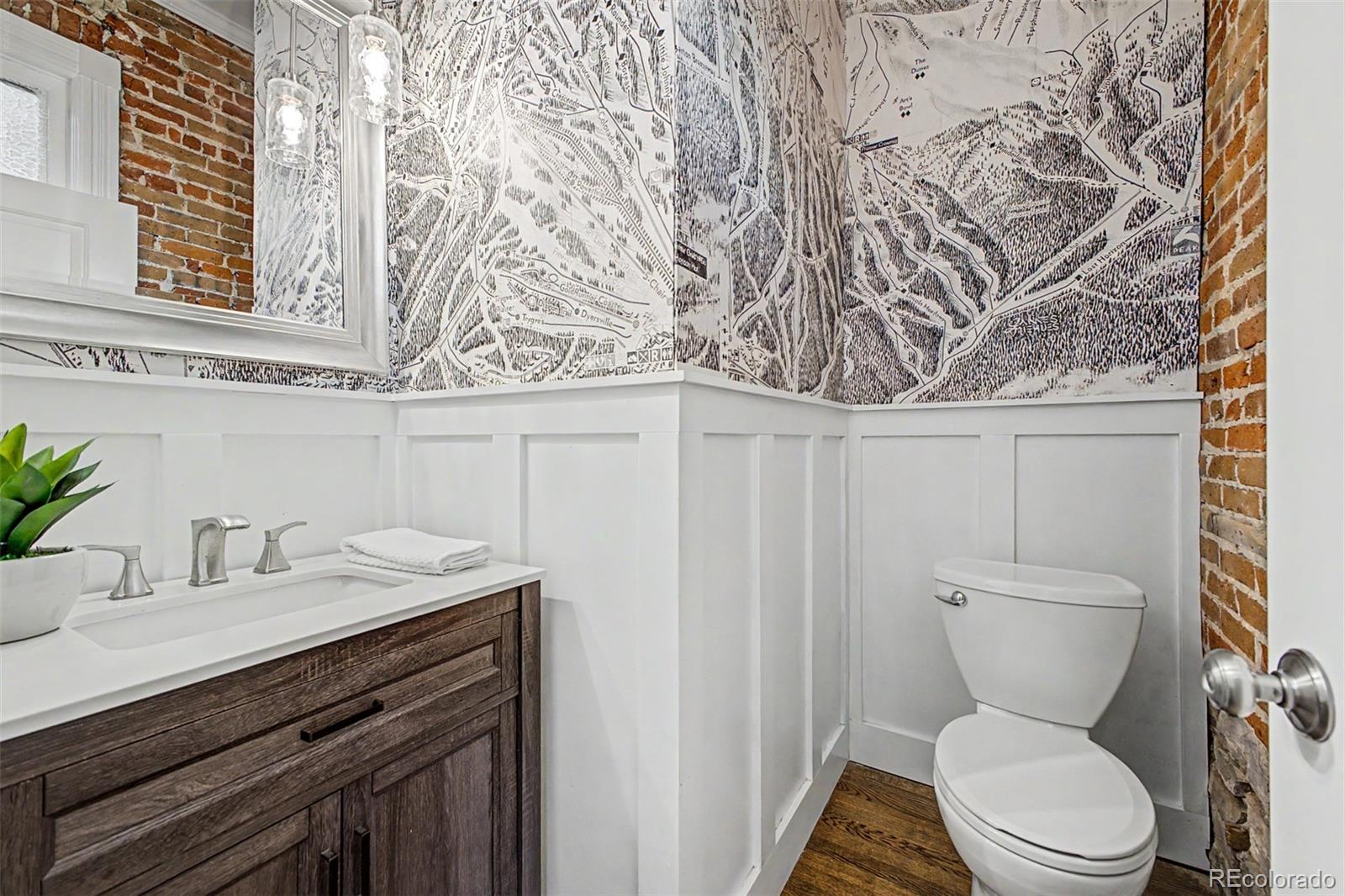 MLS Image #14 for 2080 n clarkson street,denver, Colorado