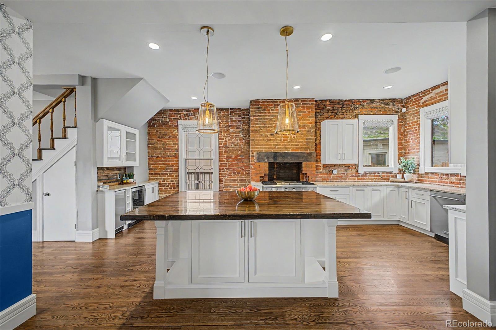 MLS Image #9 for 2080 n clarkson street,denver, Colorado