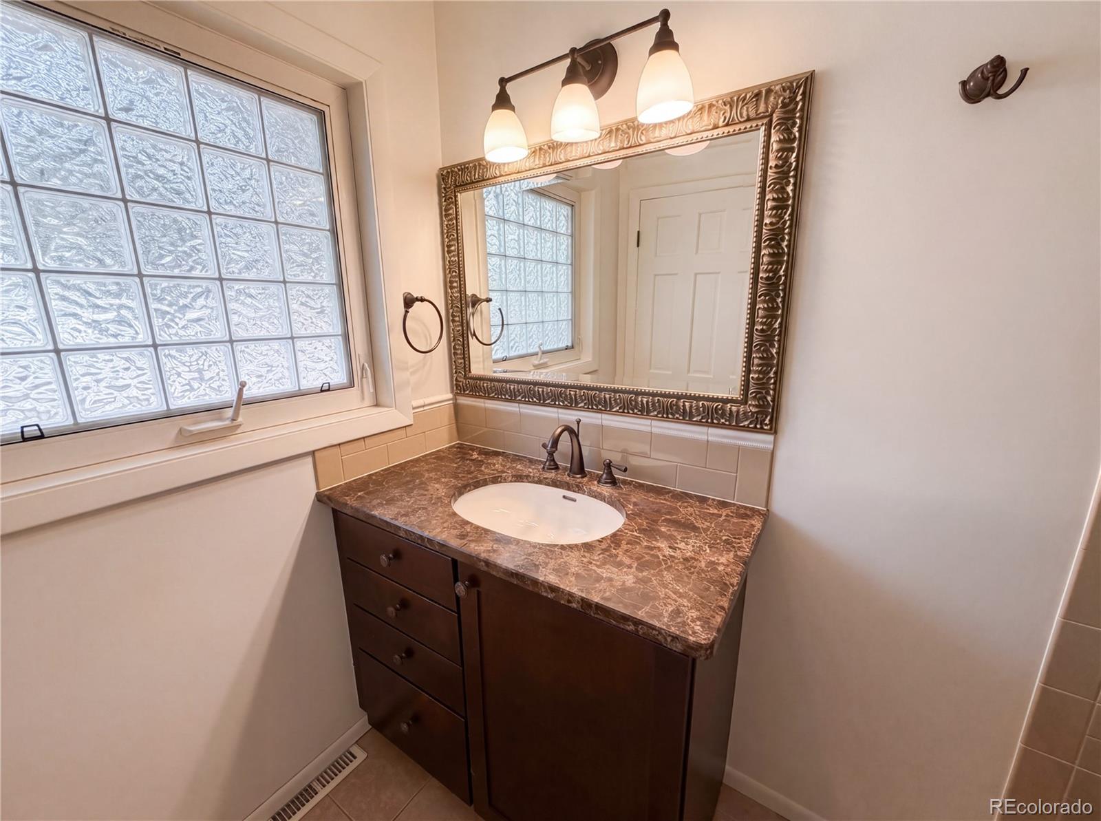 MLS Image #15 for 1741 s krameria way,denver, Colorado