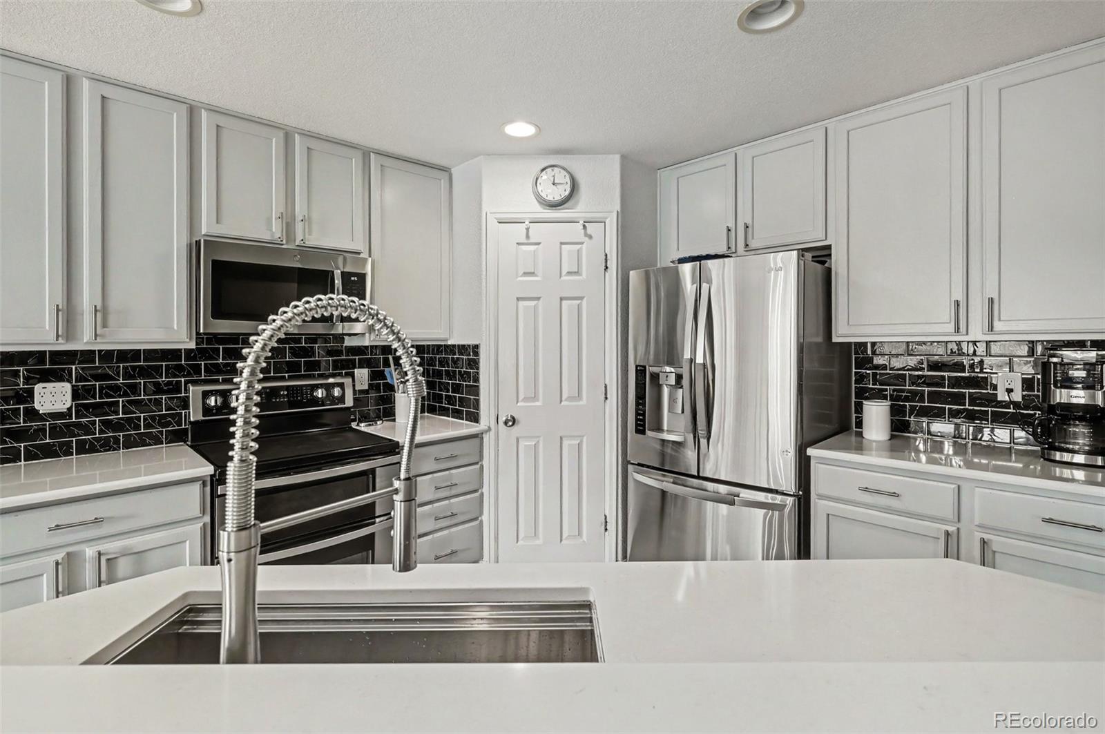 MLS Image #7 for 7858 s zante court,aurora, Colorado