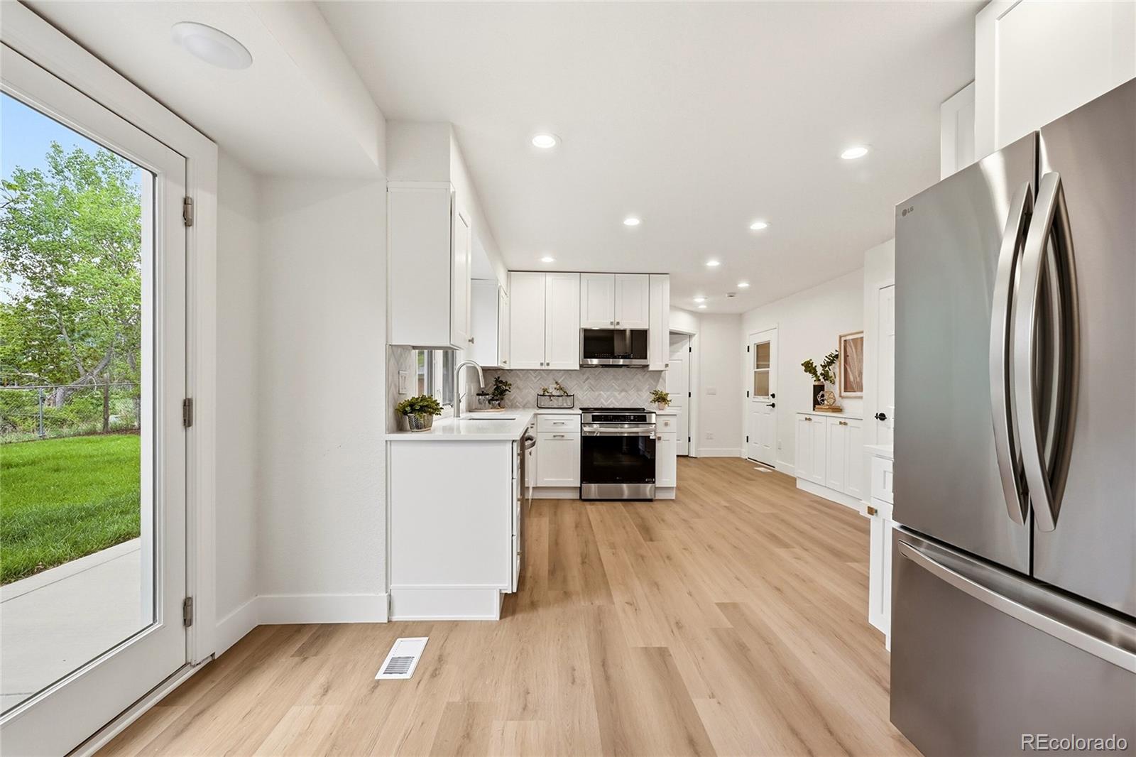 MLS Image #11 for 11766 w radcliff avenue,morrison, Colorado