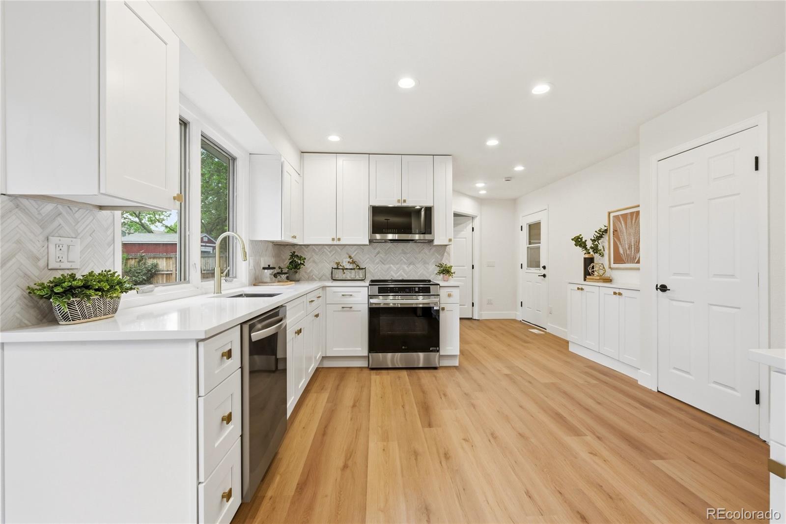 MLS Image #12 for 11766 w radcliff avenue,morrison, Colorado