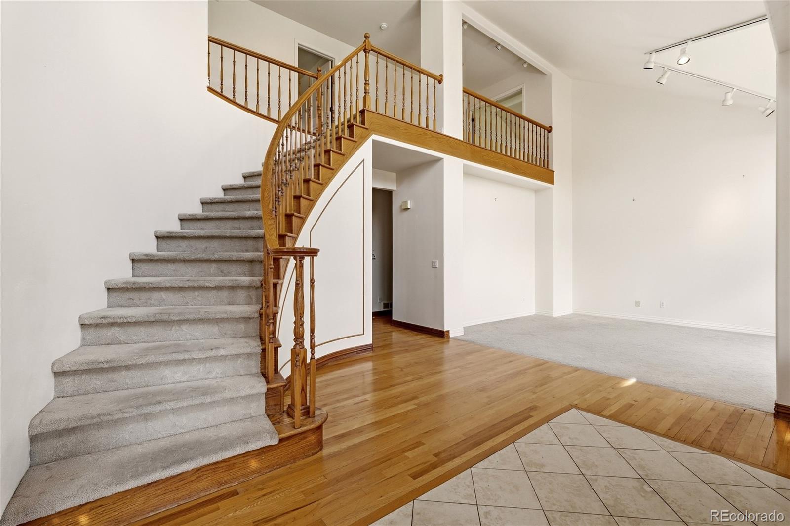 MLS Image #2 for 7701 s pitkin court,centennial, Colorado