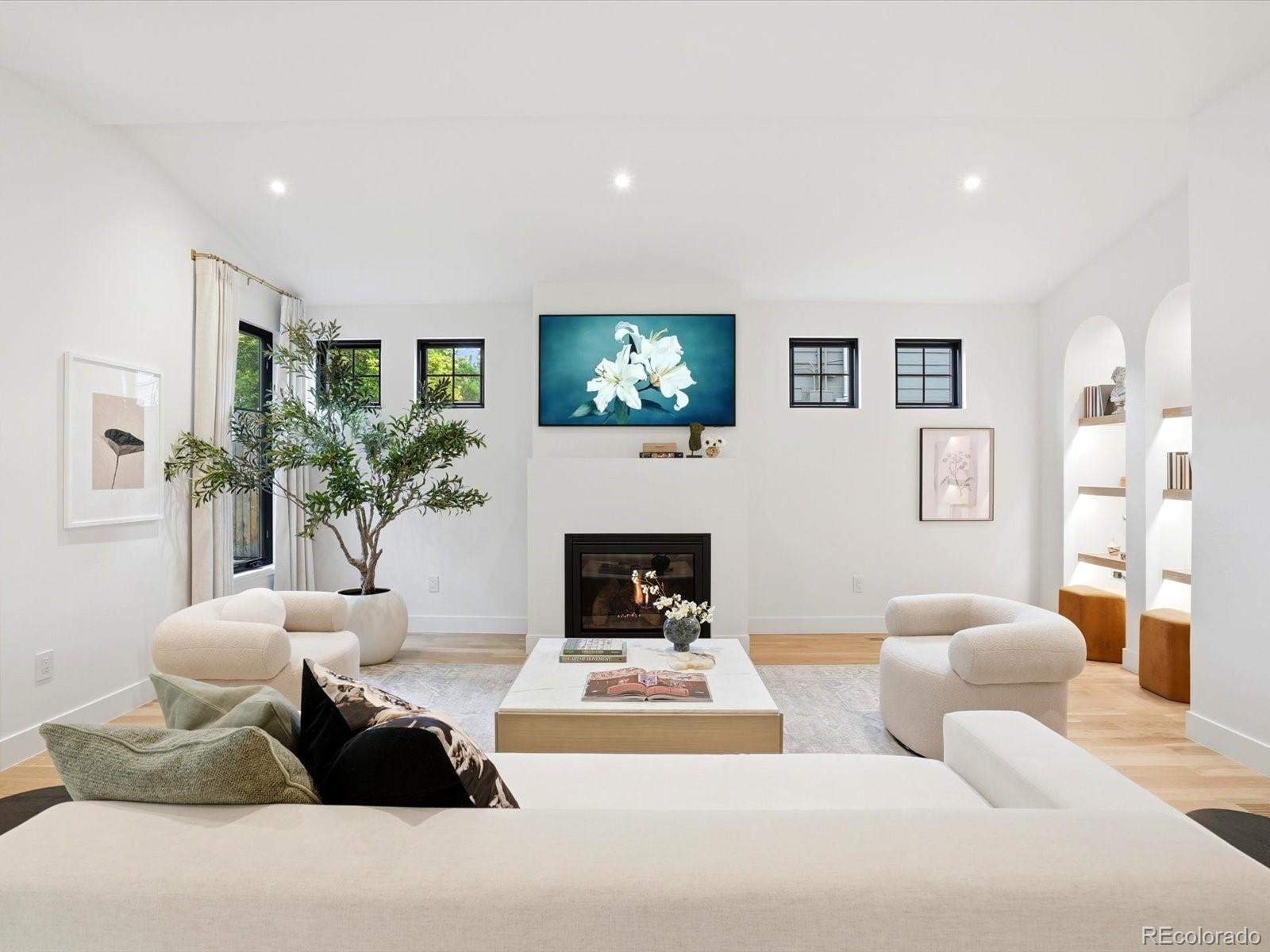 MLS Image #19 for 2900 s madison street,denver, Colorado