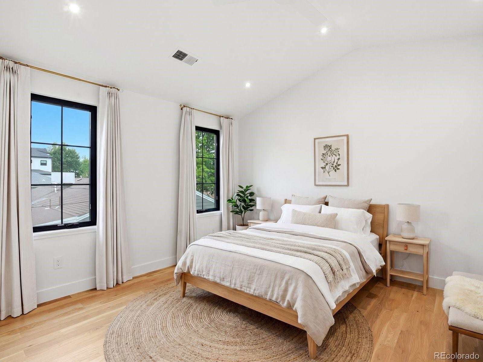 MLS Image #39 for 2900 s madison street,denver, Colorado