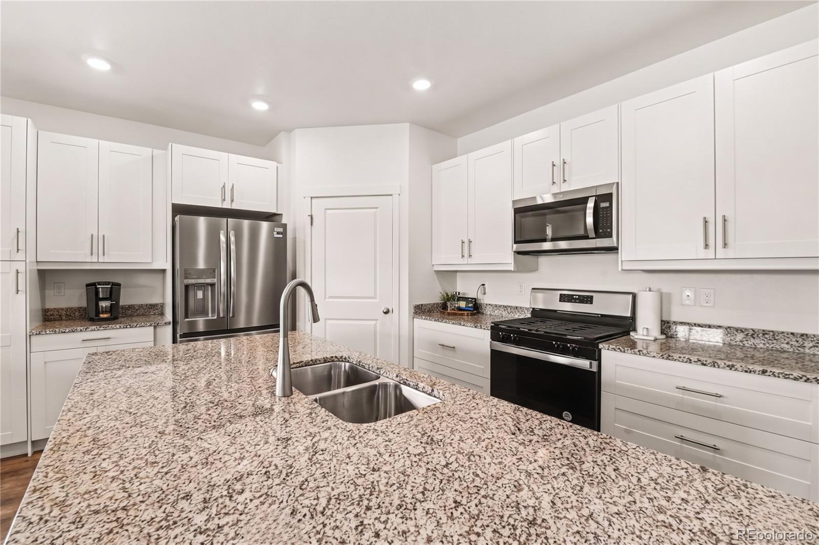 MLS Image #10 for 429  bluebird road,johnstown, Colorado