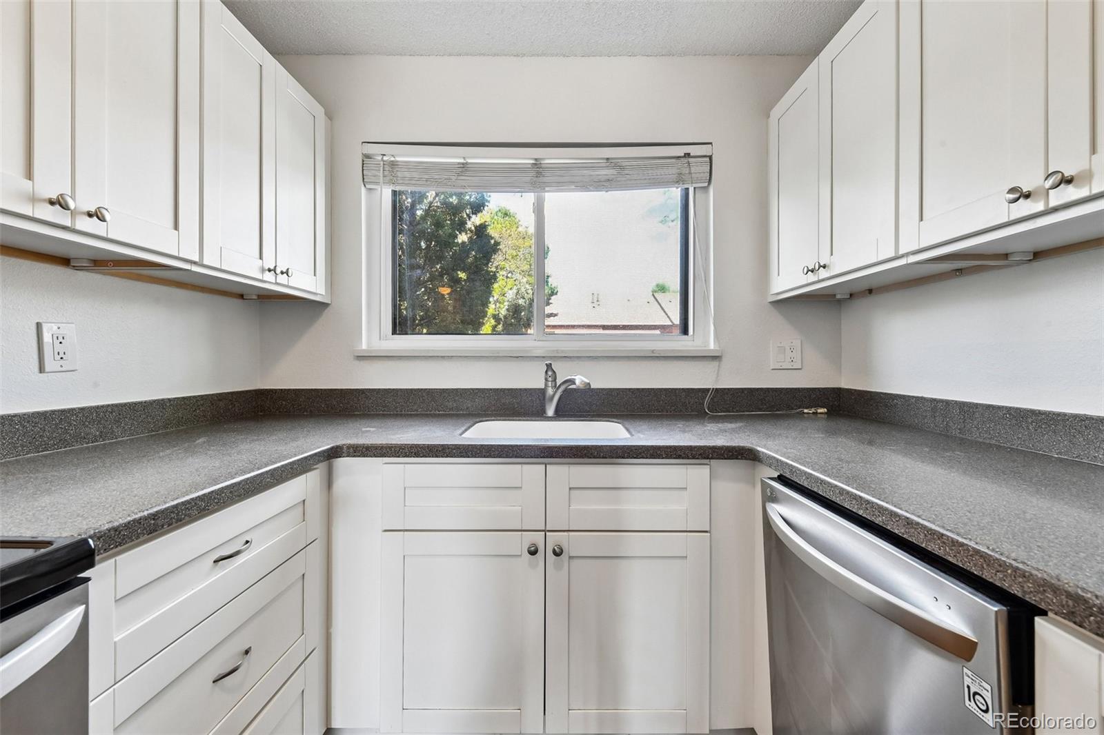MLS Image #5 for 443  wright street 209,lakewood, Colorado