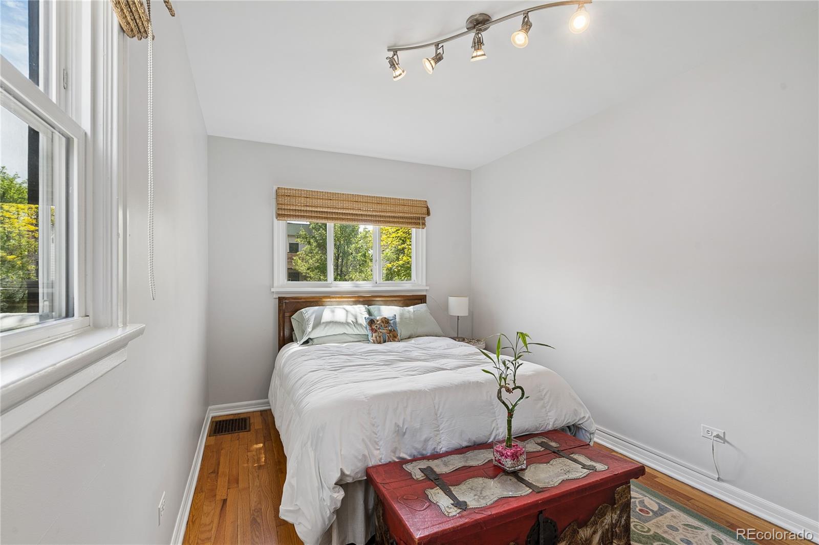 MLS Image #30 for 1911 s marion street,denver, Colorado
