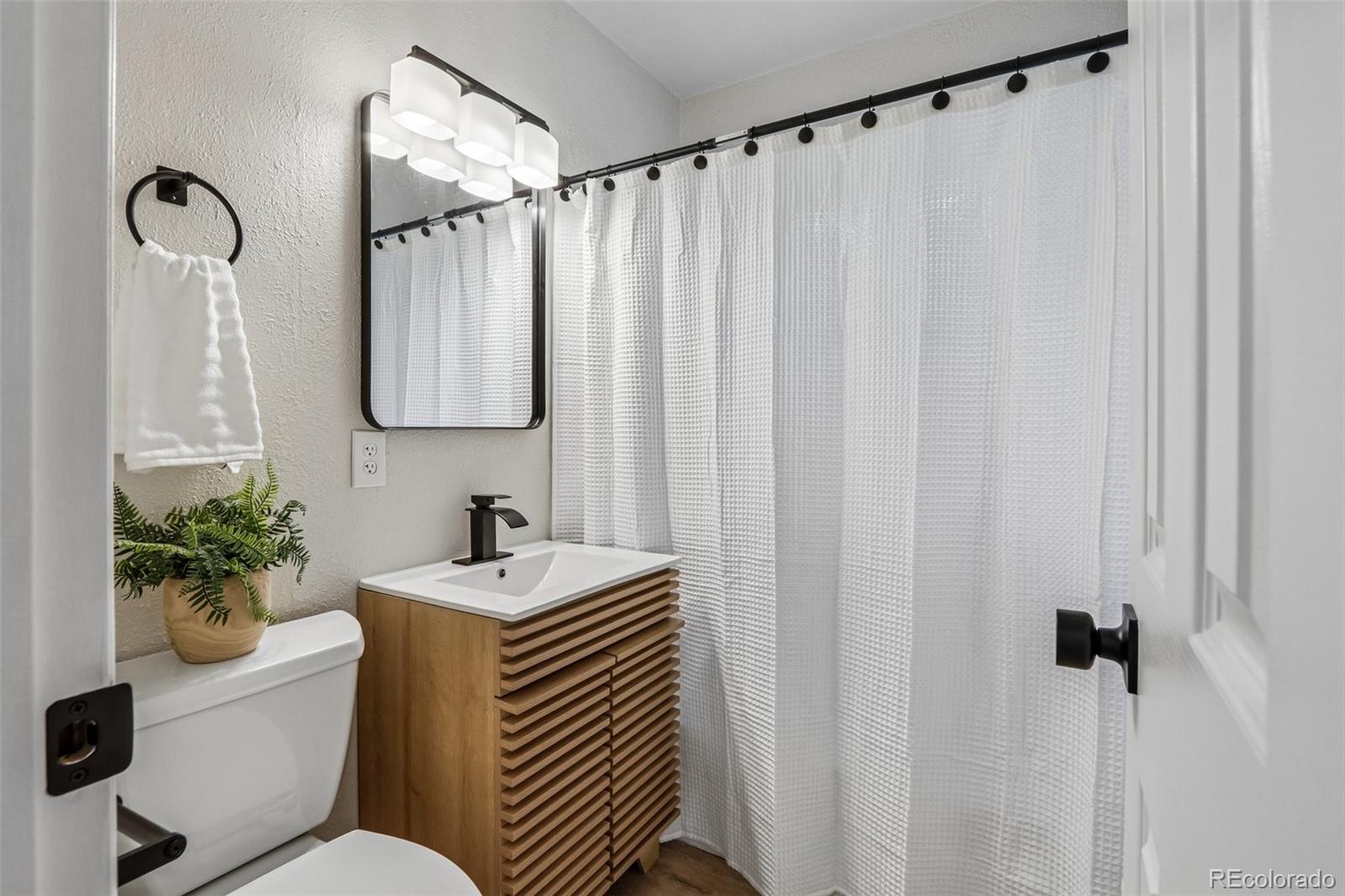 MLS Image #23 for 2121 s lowell boulevard,denver, Colorado