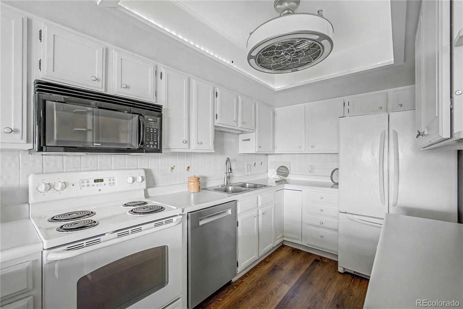MLS Image #5 for 13800 e marina drive,aurora, Colorado