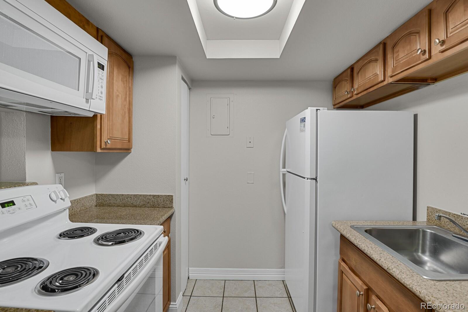 MLS Image #7 for 13200 e jewell avenue 104,aurora, Colorado