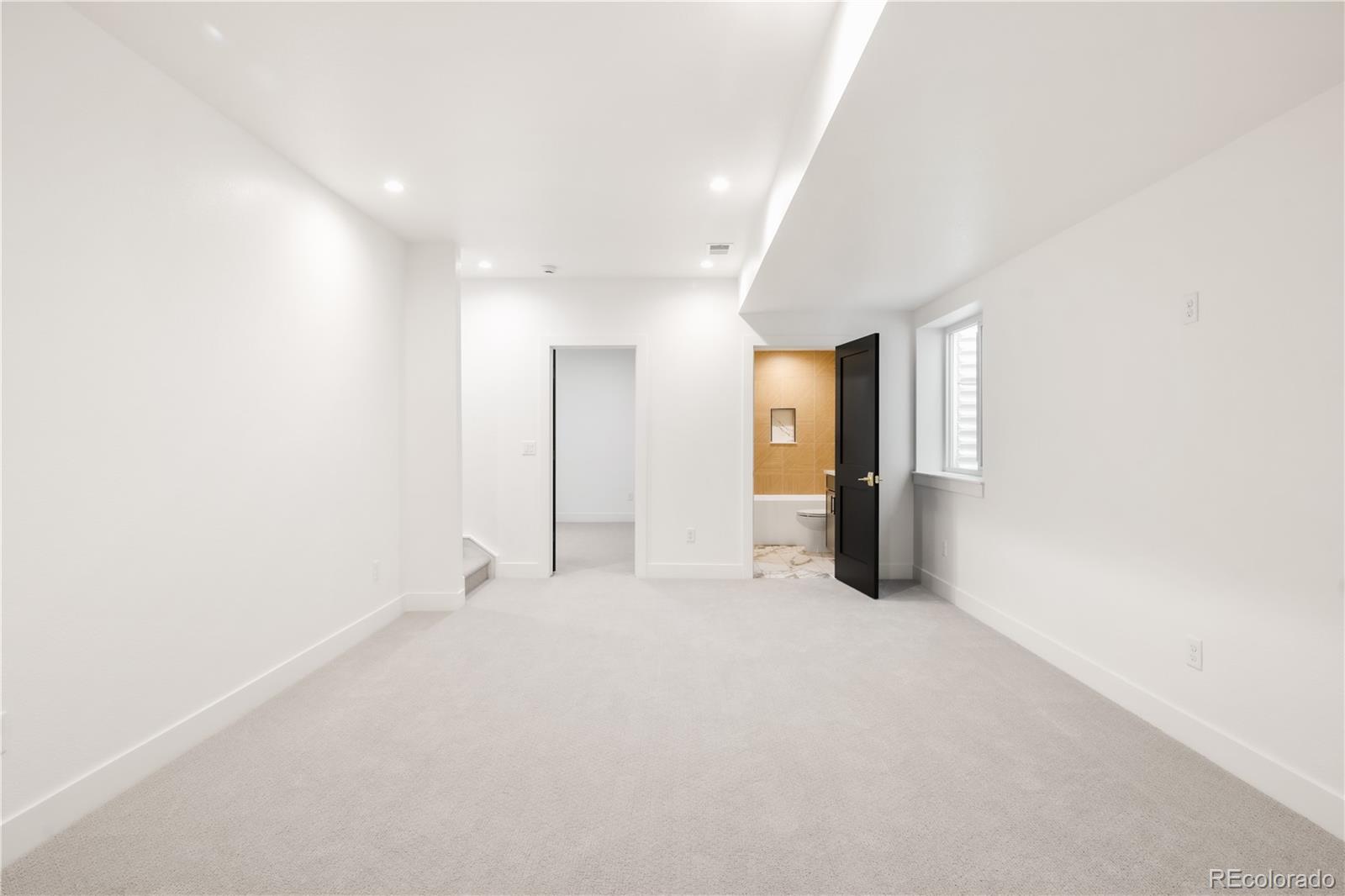 MLS Image #36 for 2280 s bannock street,denver, Colorado