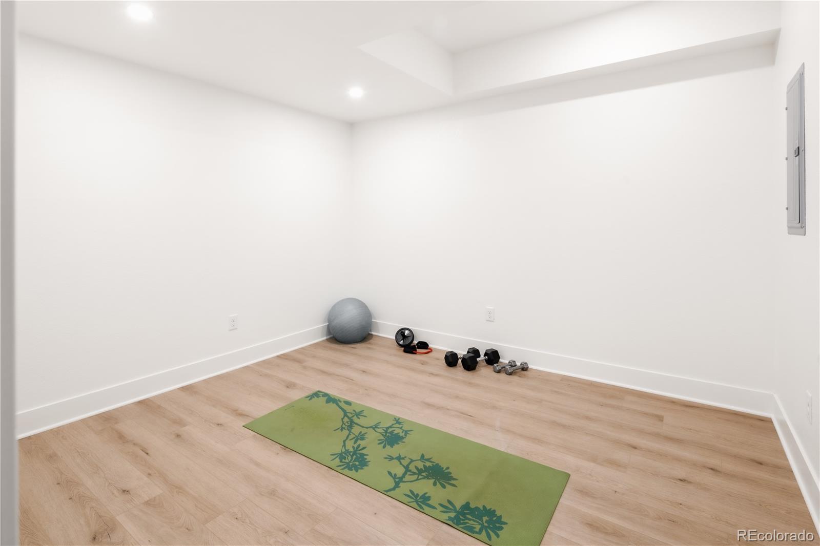 MLS Image #38 for 2280 s bannock street,denver, Colorado