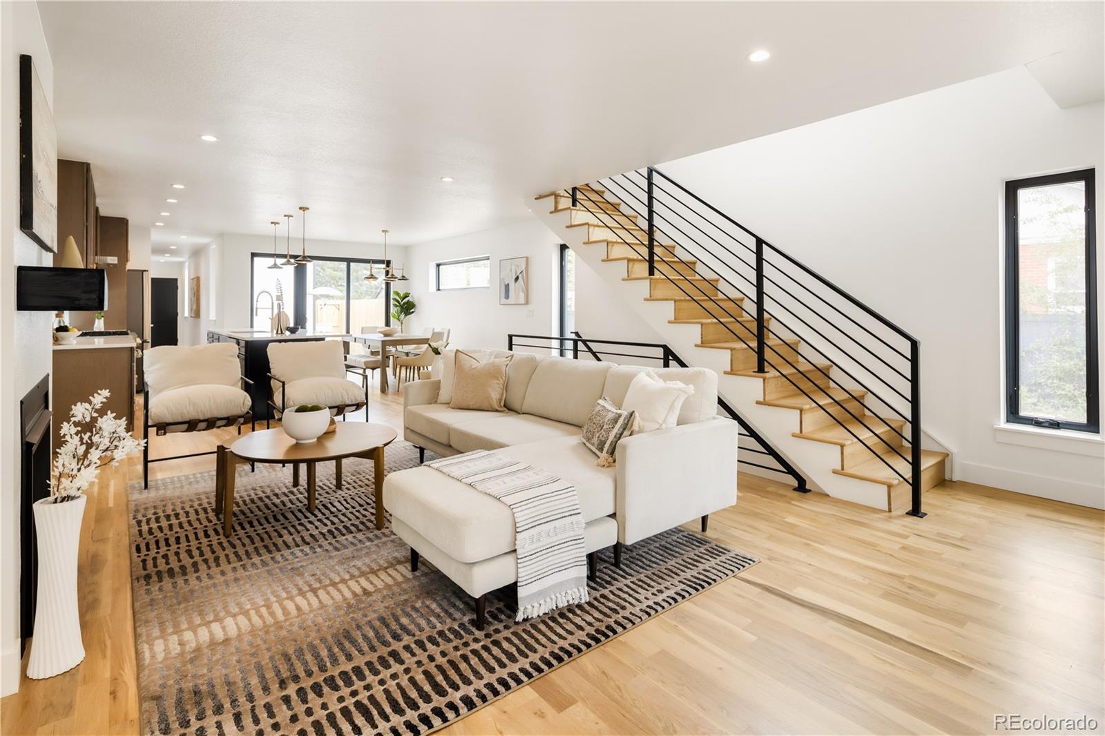 MLS Image #9 for 2280 s bannock street,denver, Colorado