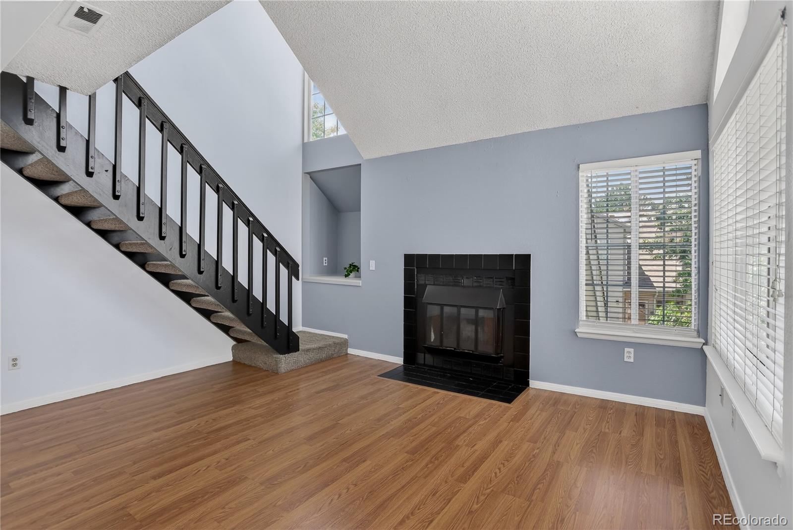 MLS Image #3 for 12444 e tennessee circle,aurora, Colorado