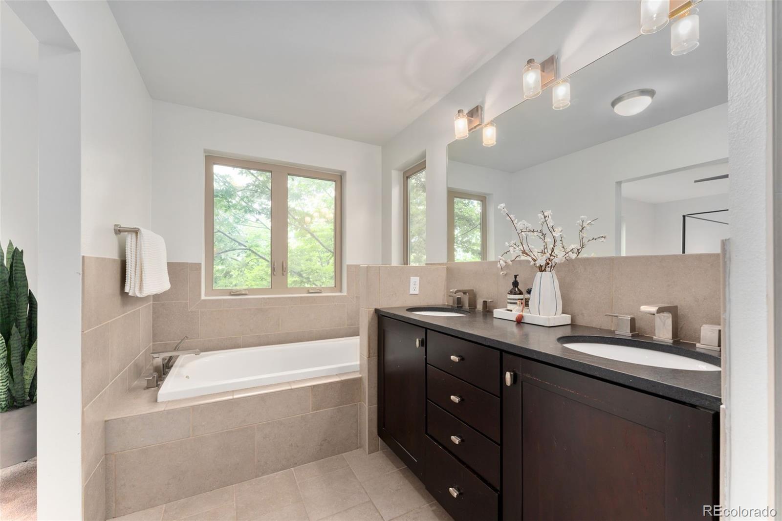 MLS Image #14 for 2155 s logan street,denver, Colorado