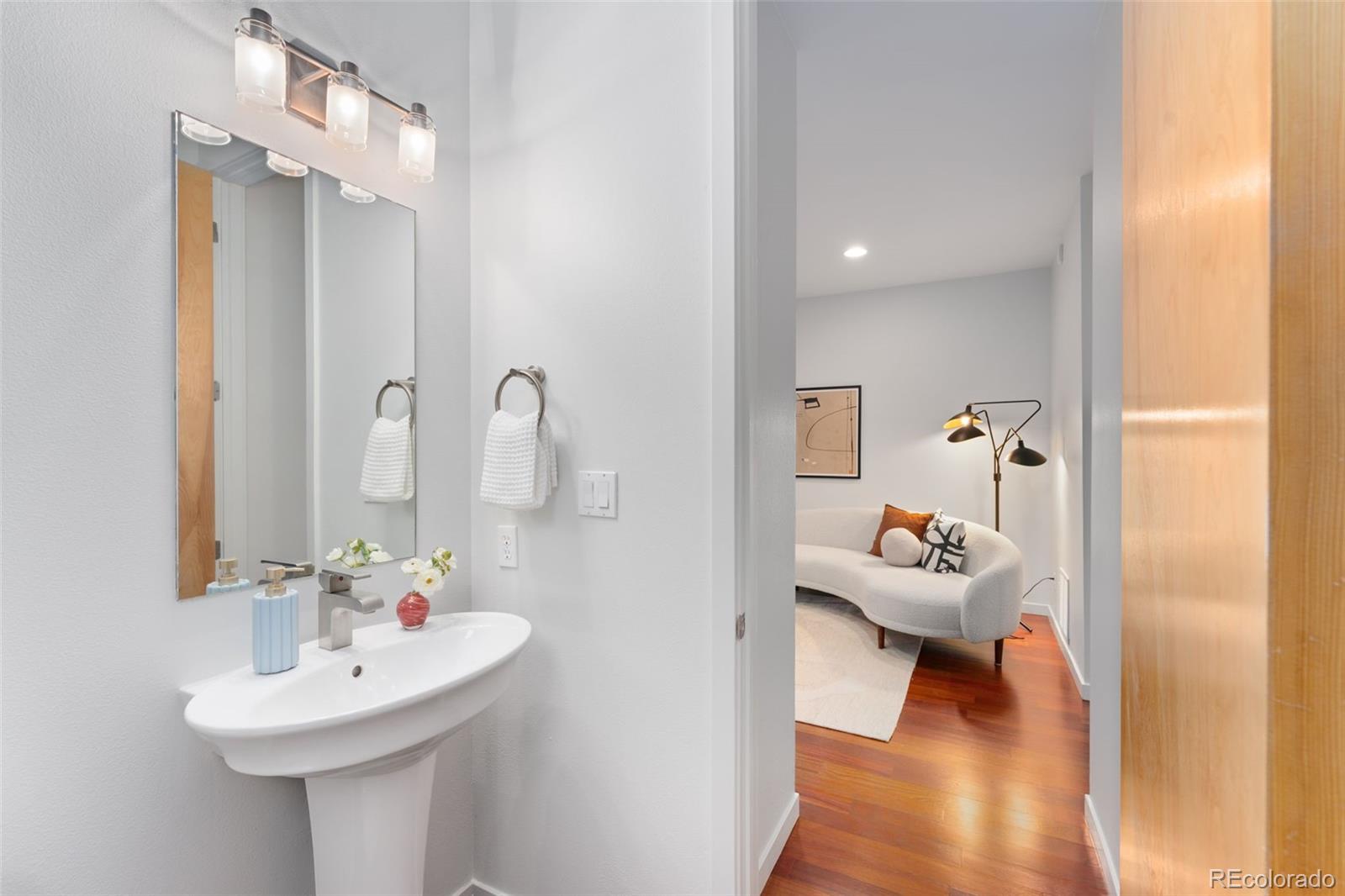 MLS Image #9 for 2155 s logan street,denver, Colorado