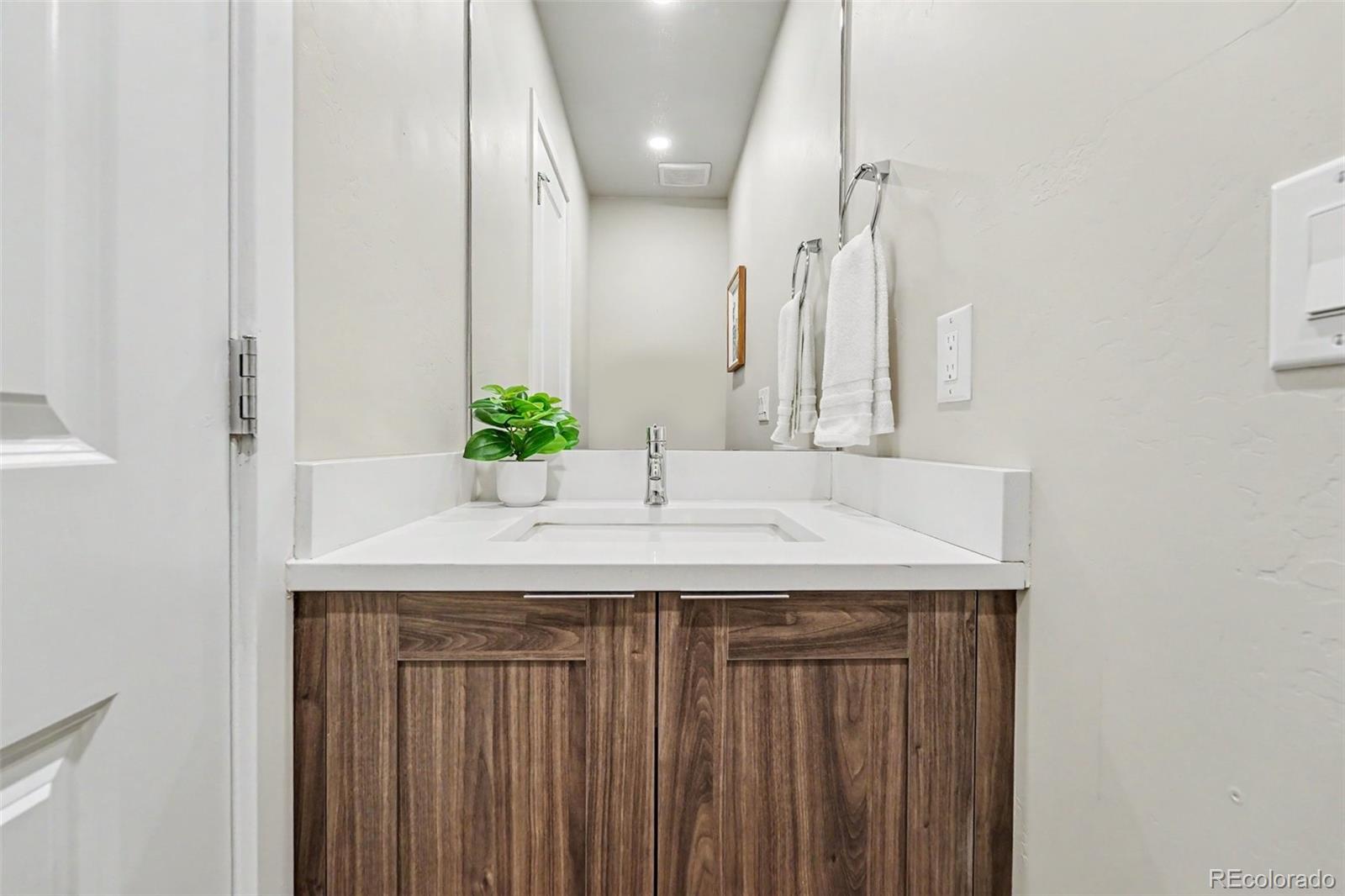 MLS Image #13 for 2816 n federal boulevard,denver, Colorado