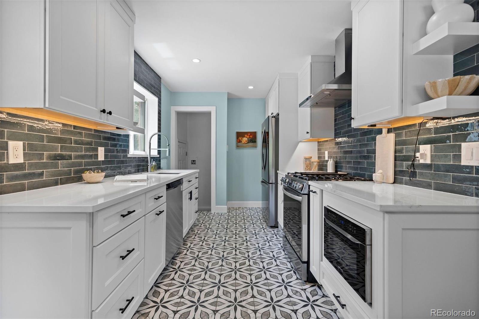 MLS Image #13 for 795  jasmine street,denver, Colorado
