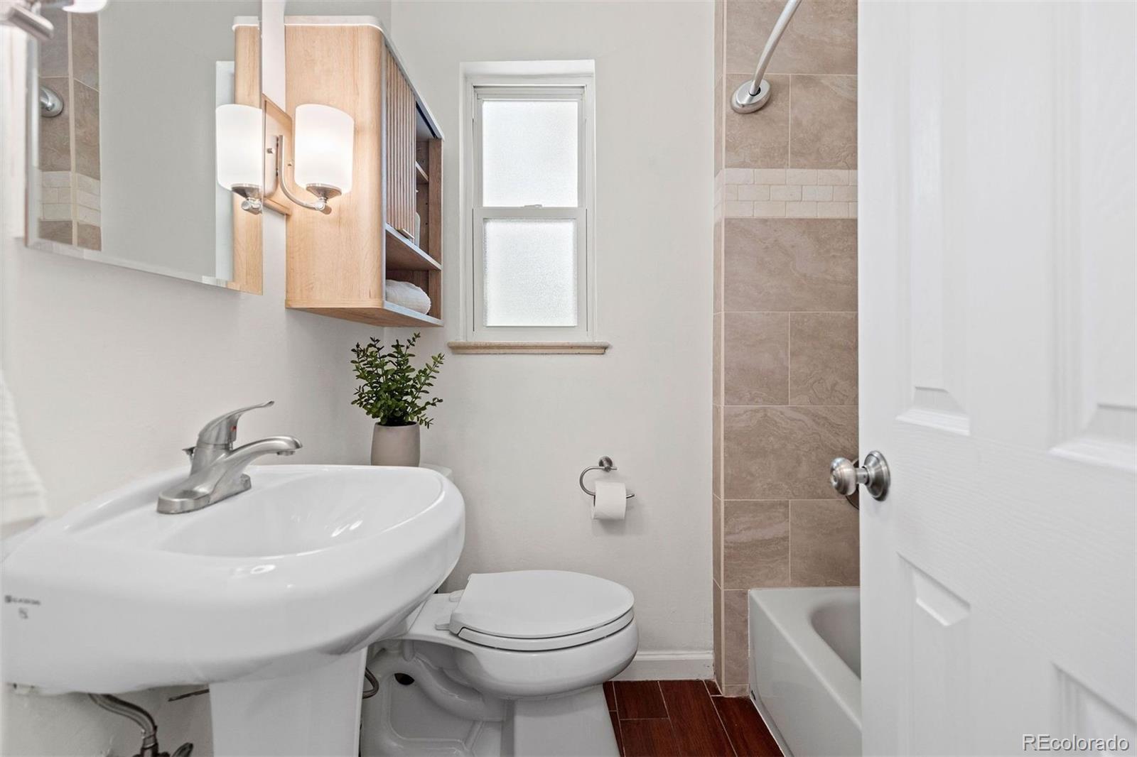 MLS Image #18 for 795  jasmine street,denver, Colorado