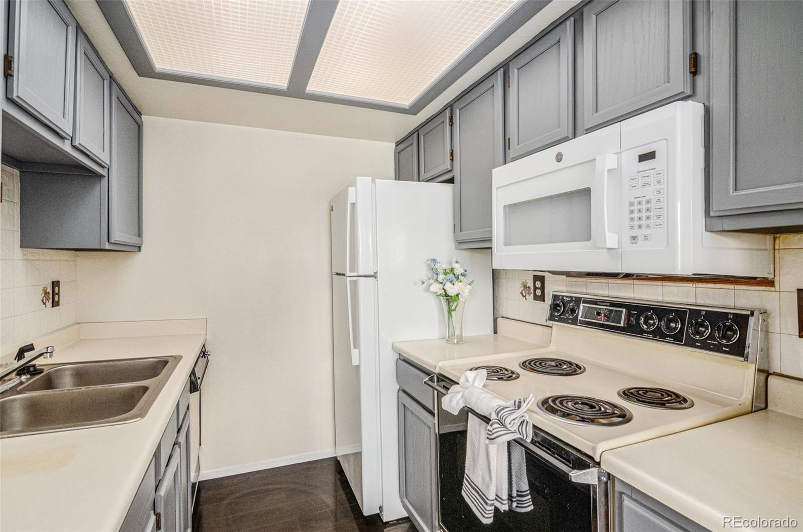 MLS Image #4 for 19192 e wyoming place,aurora, Colorado