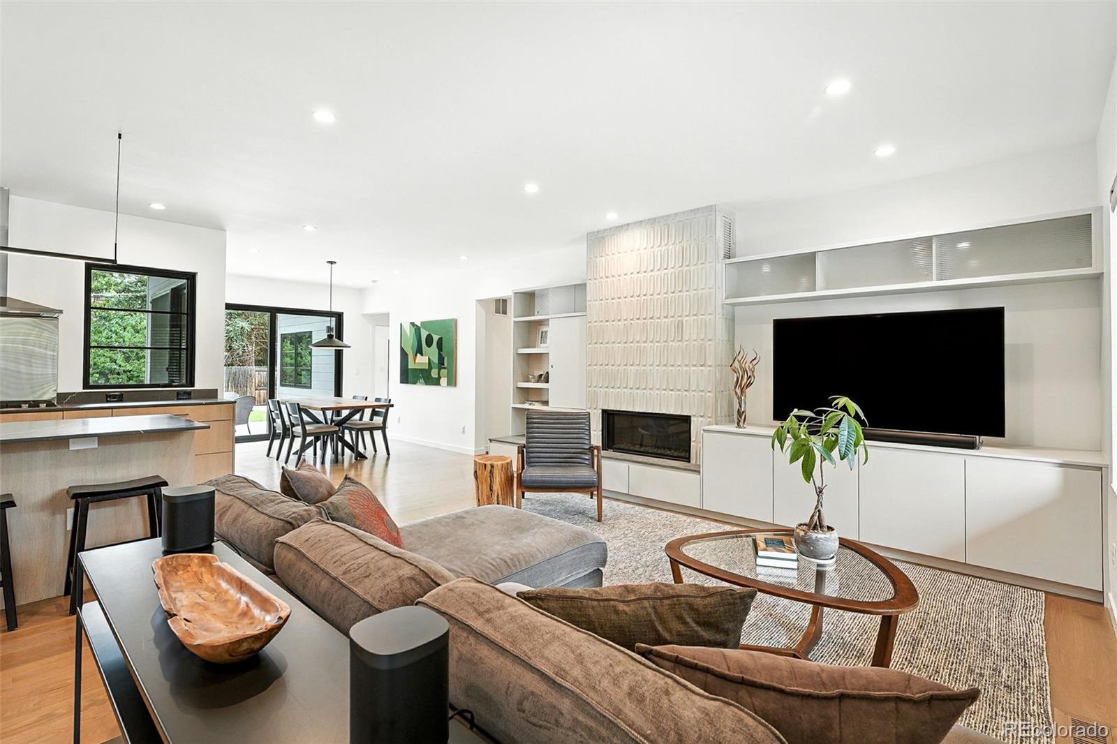 MLS Image #11 for 3010 s franklin street,denver, Colorado