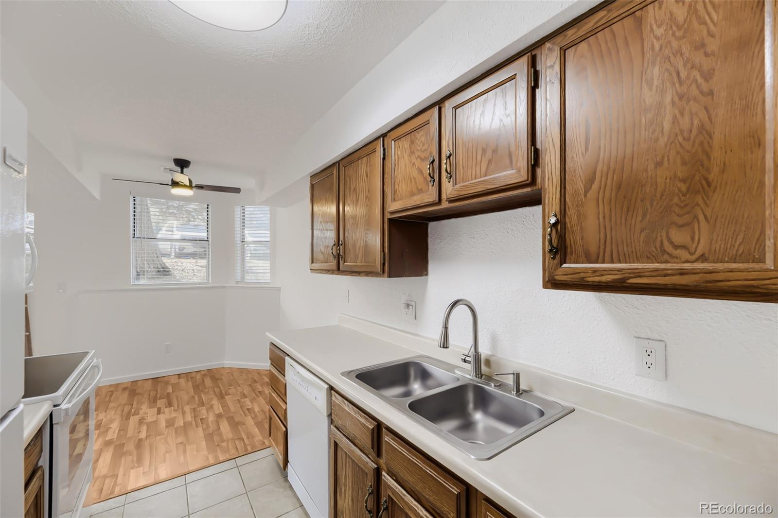 MLS Image #5 for 17662 e loyola drive,aurora, Colorado