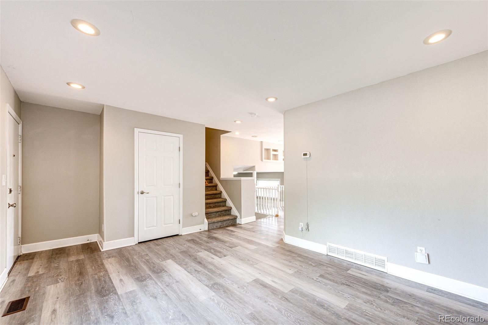 MLS Image #3 for 4674 s estes street,littleton, Colorado