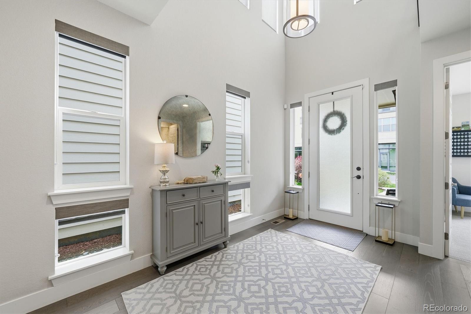 MLS Image #2 for 1164 s lincoln street,denver, Colorado