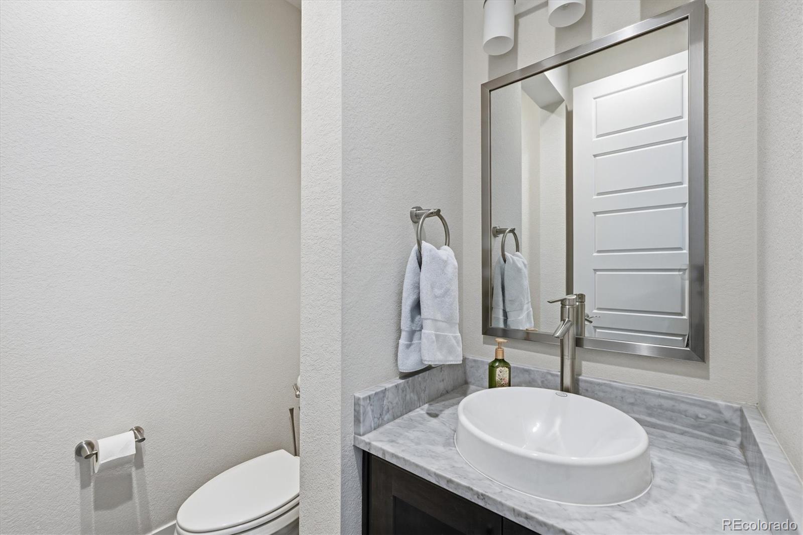 MLS Image #20 for 1164 s lincoln street,denver, Colorado