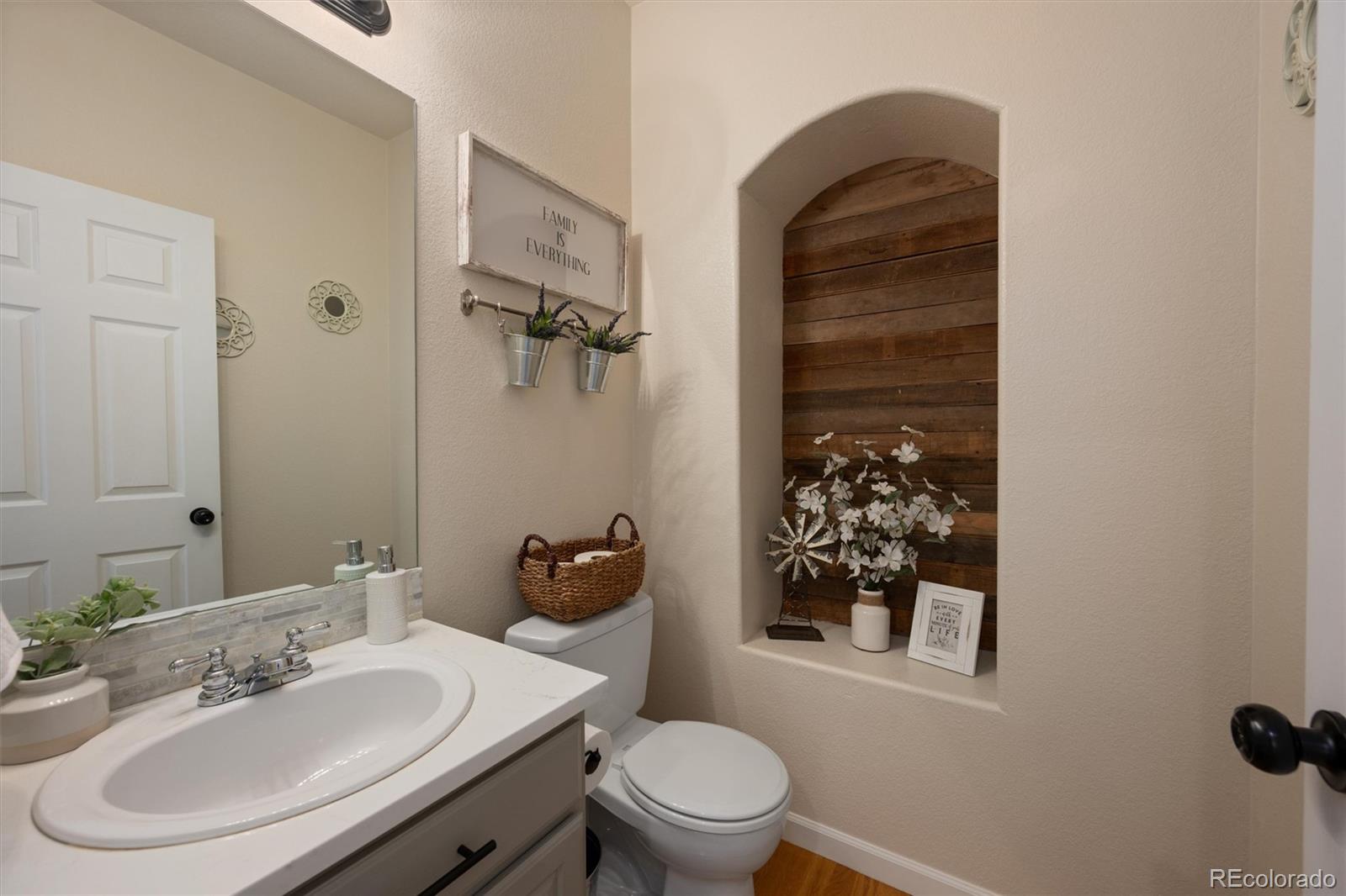 MLS Image #17 for 110  brush lane,johnstown, Colorado