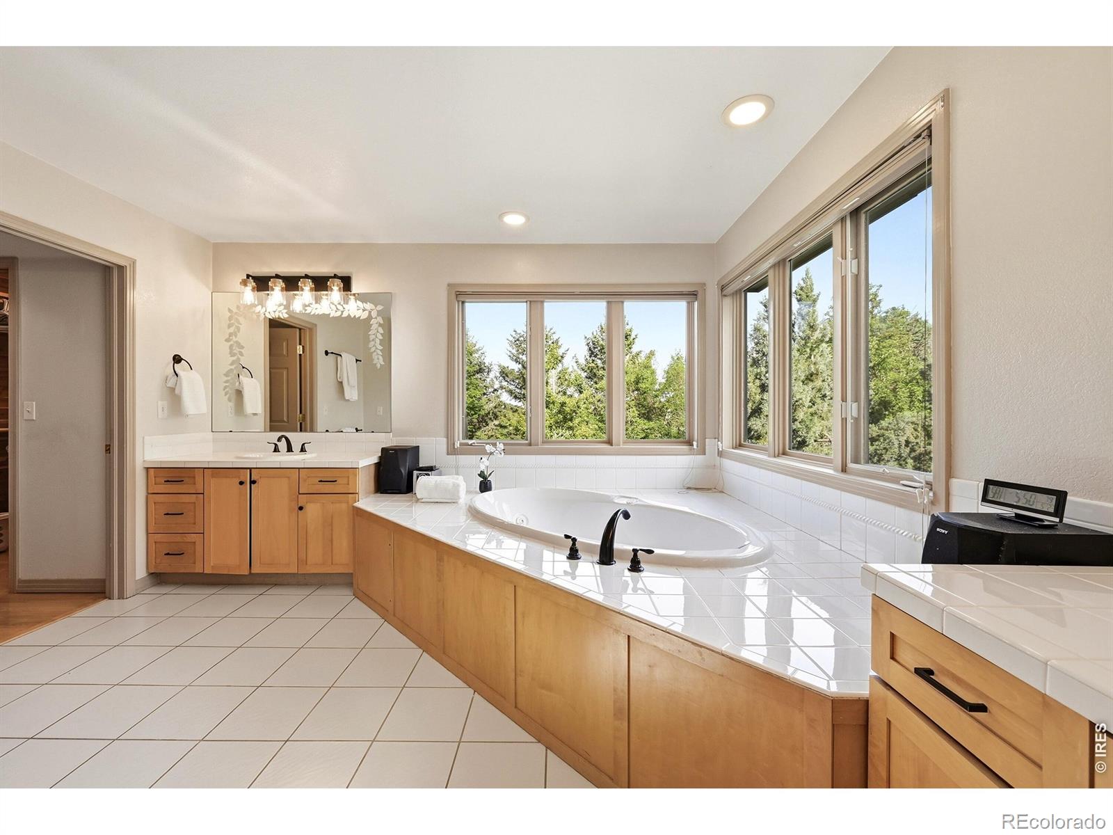 MLS Image #24 for 547  sawtooth point,lafayette, Colorado
