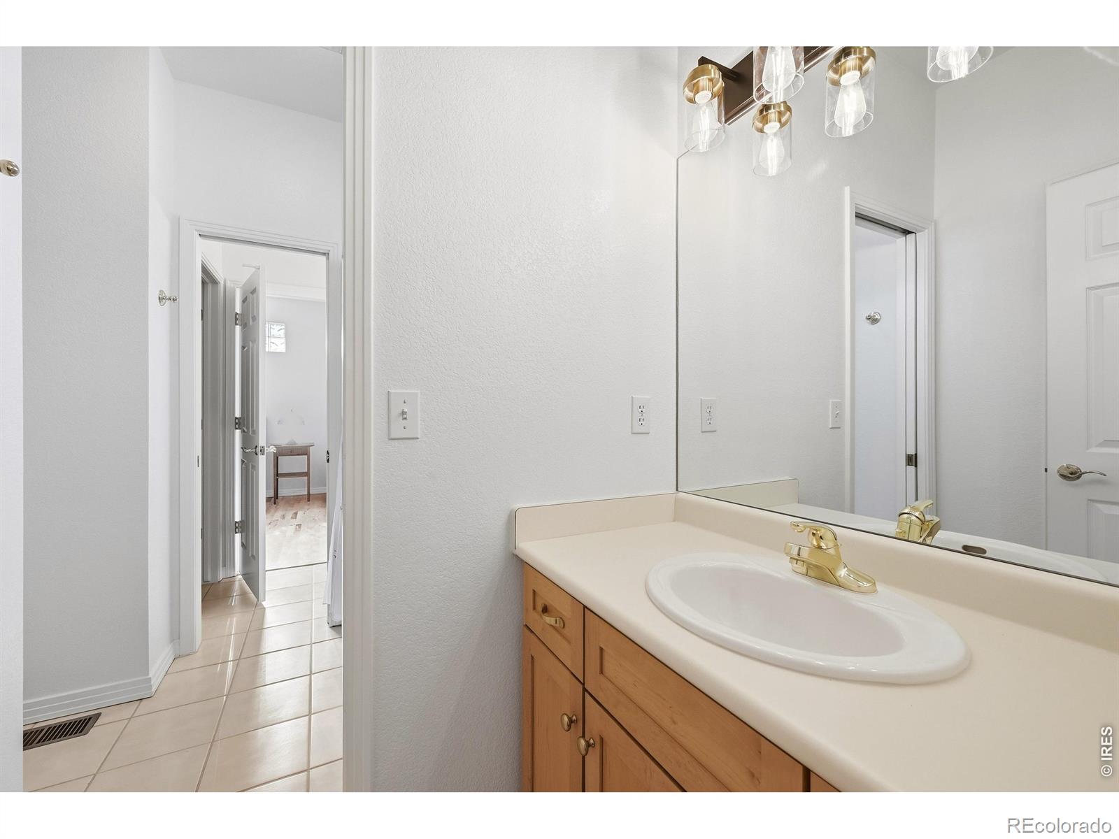 MLS Image #28 for 547  sawtooth point,lafayette, Colorado