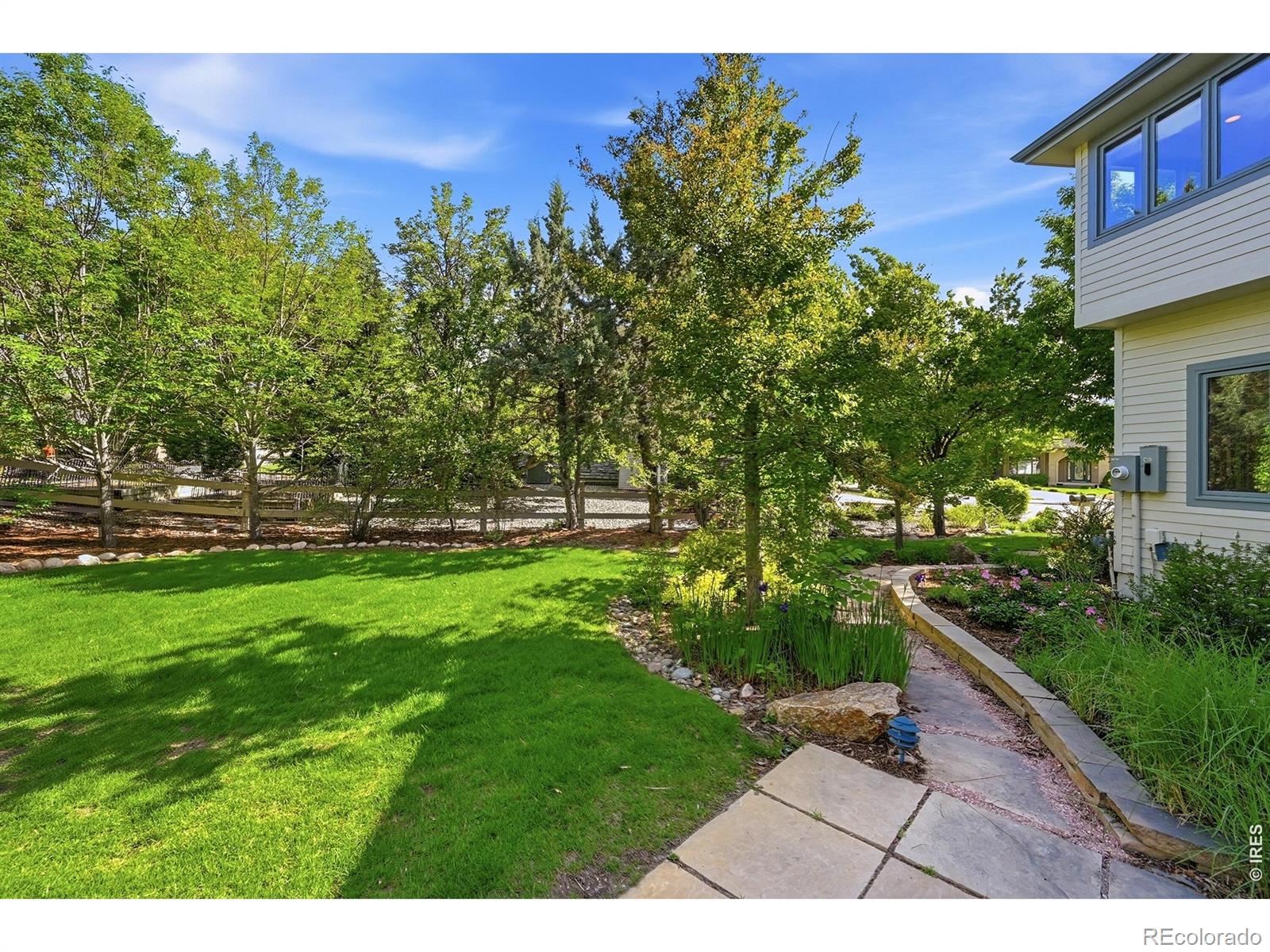 MLS Image #36 for 547  sawtooth point,lafayette, Colorado