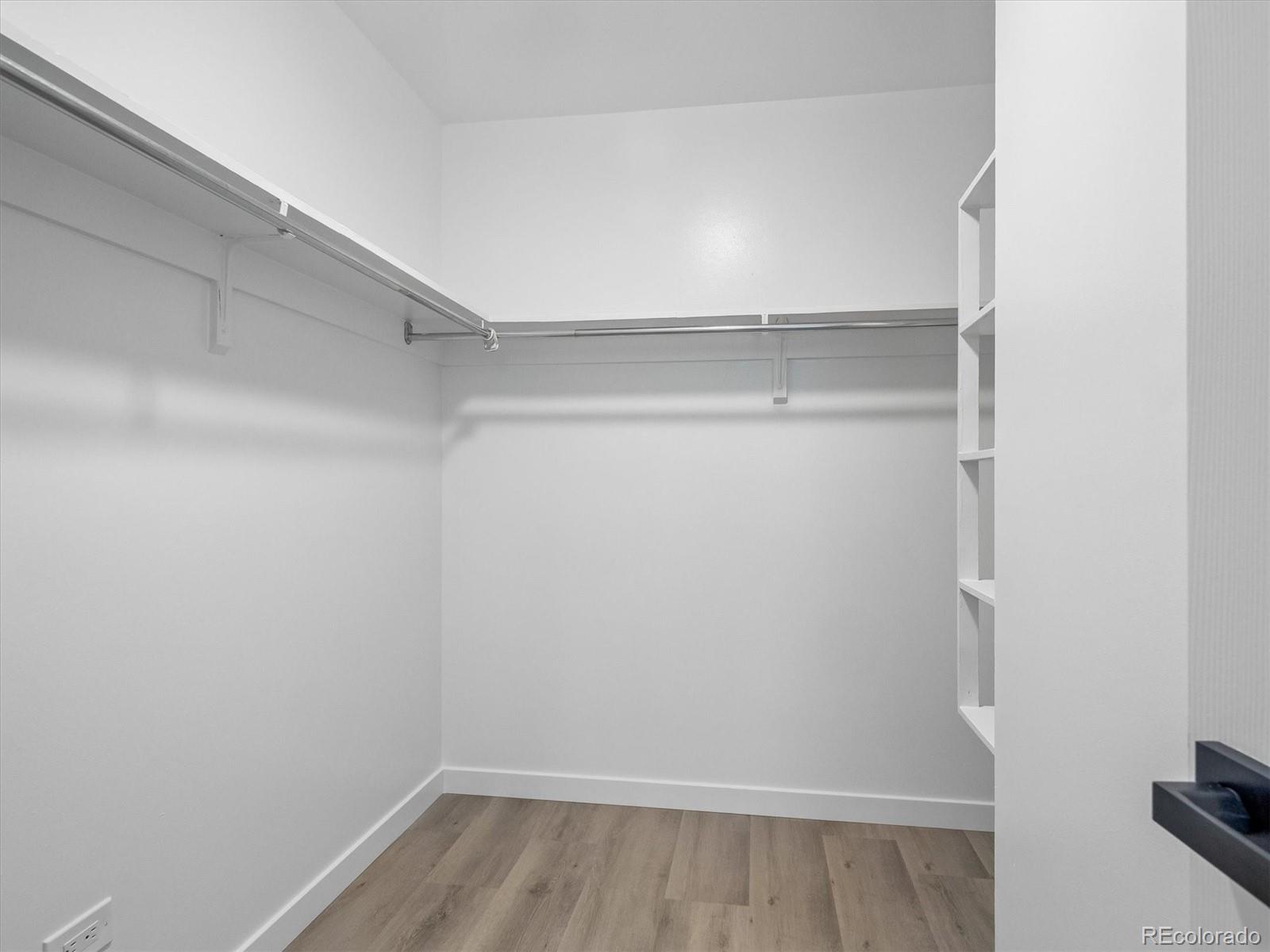 MLS Image #13 for 635 s alton way,denver, Colorado