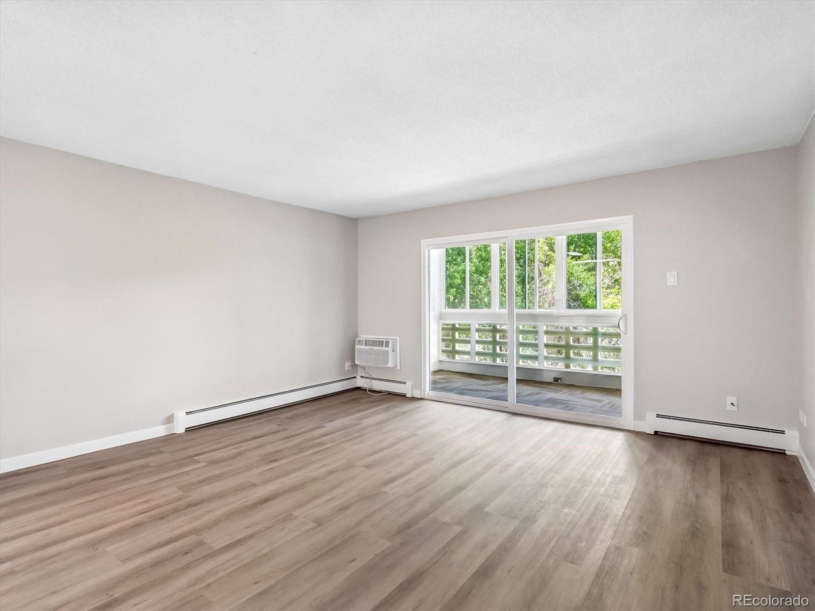 MLS Image #5 for 635 s alton way,denver, Colorado