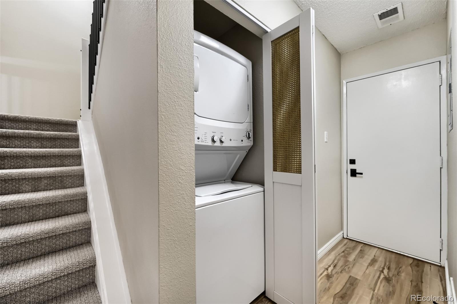 MLS Image #14 for 8462  everett way,arvada, Colorado